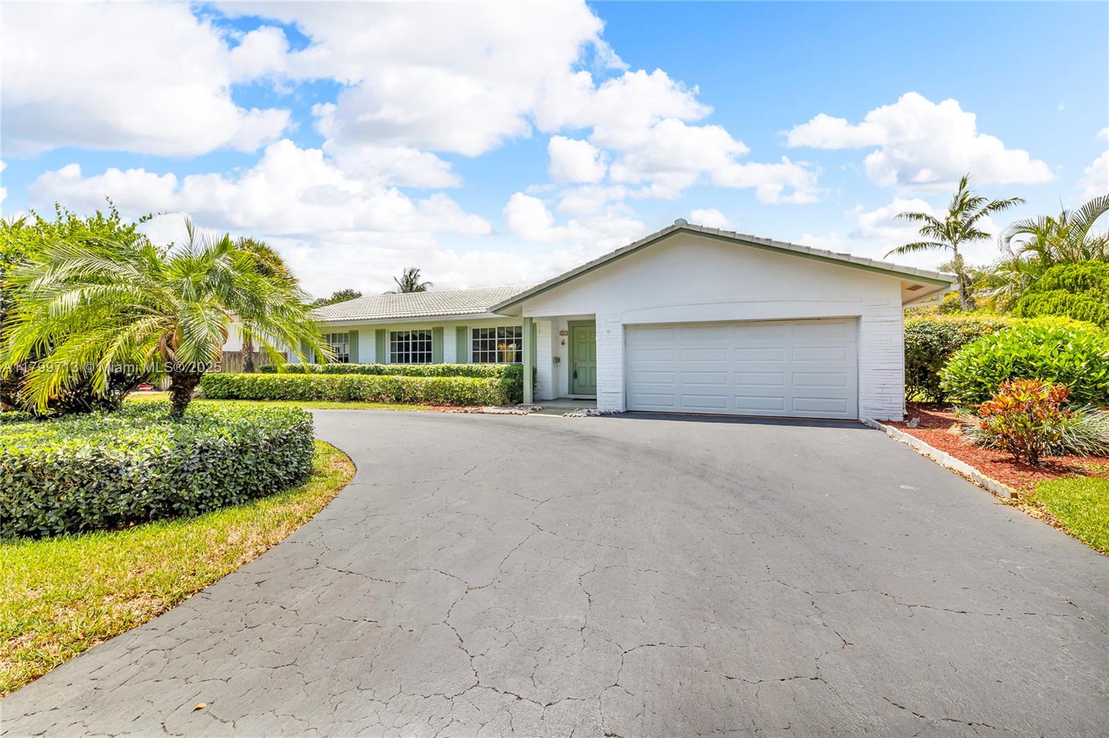 861 SW 58th Ave