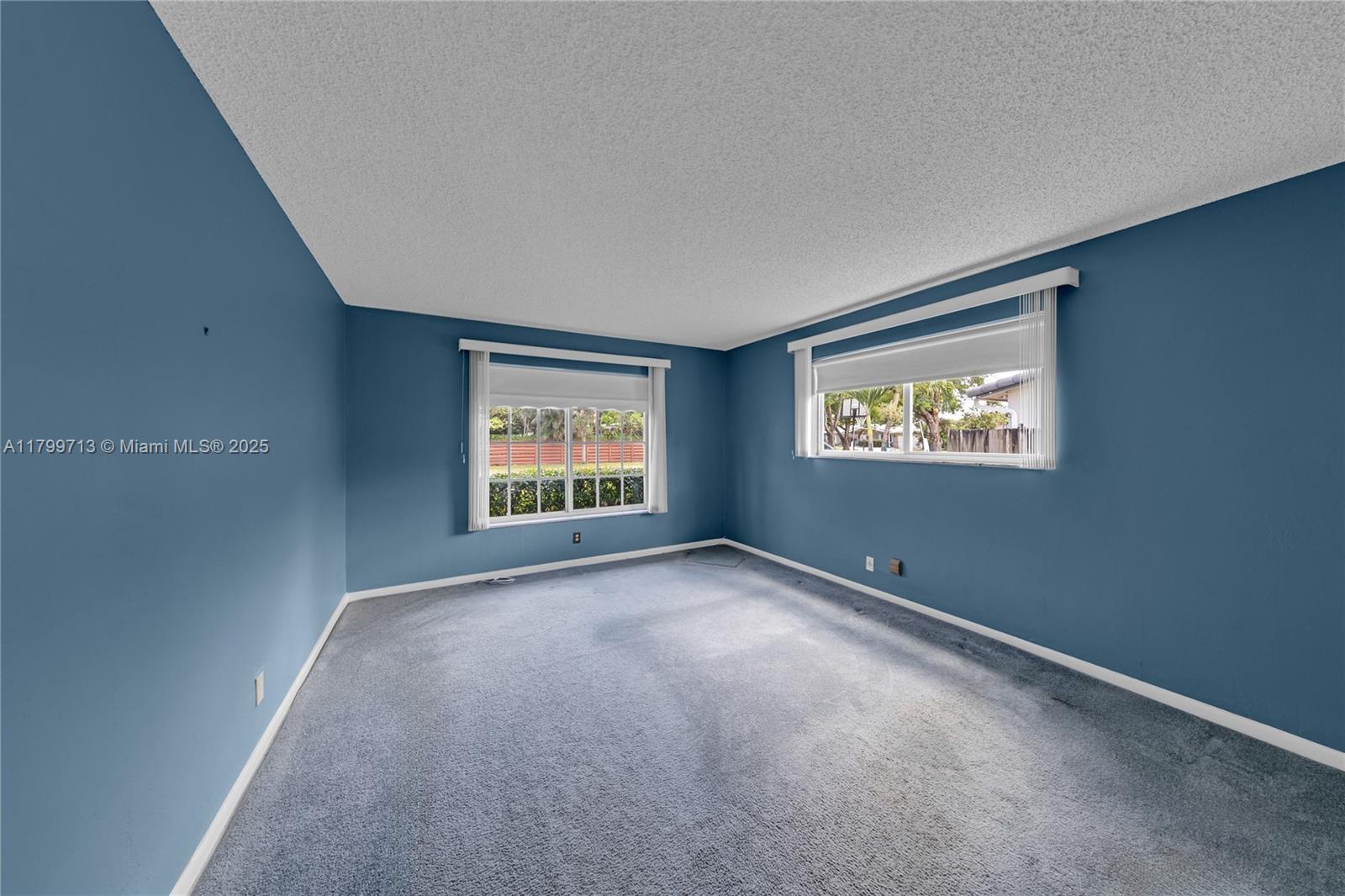 861 SW 58th Ave