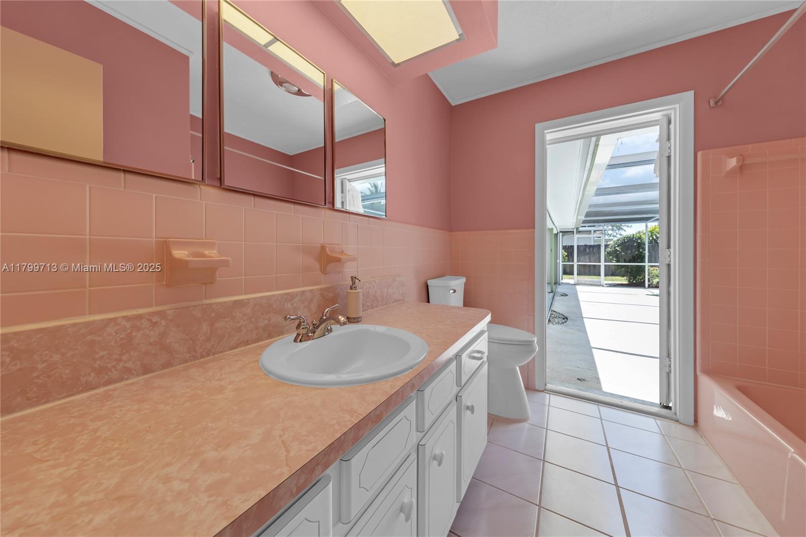 861 SW 58th Ave