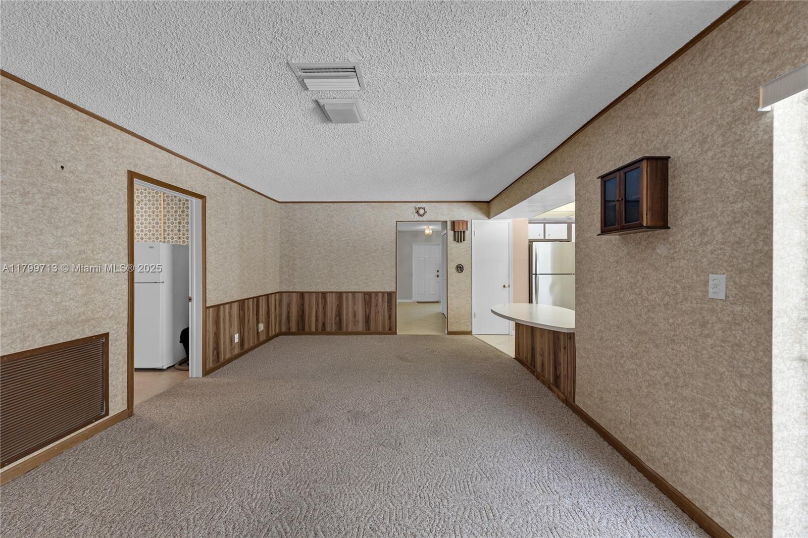 861 SW 58th Ave