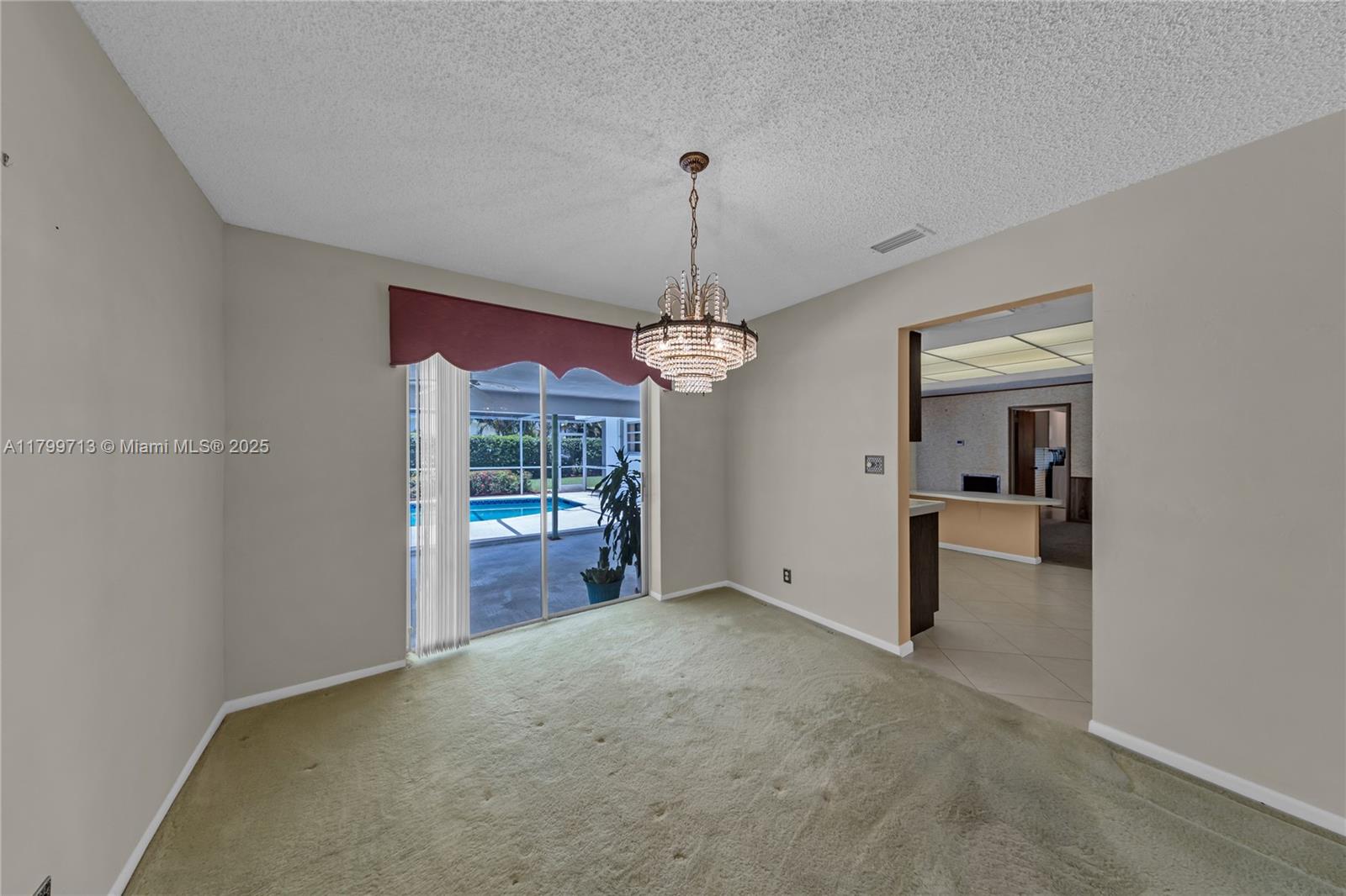 861 SW 58th Ave
