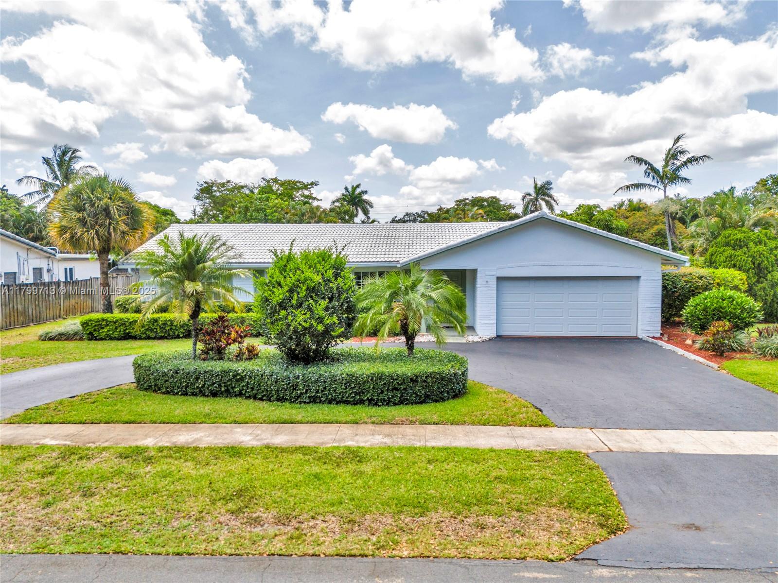 861 SW 58th Ave