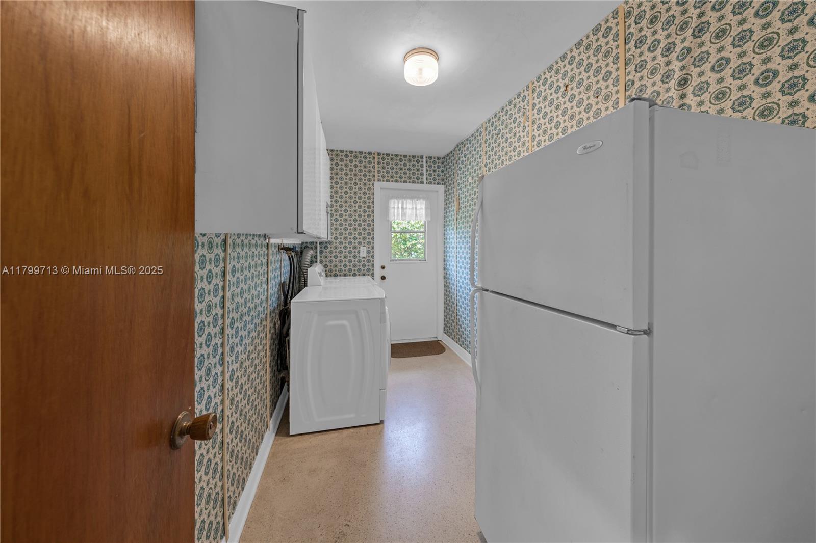 861 SW 58th Ave
