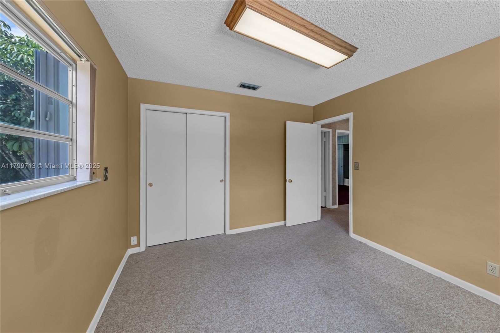 861 SW 58th Ave