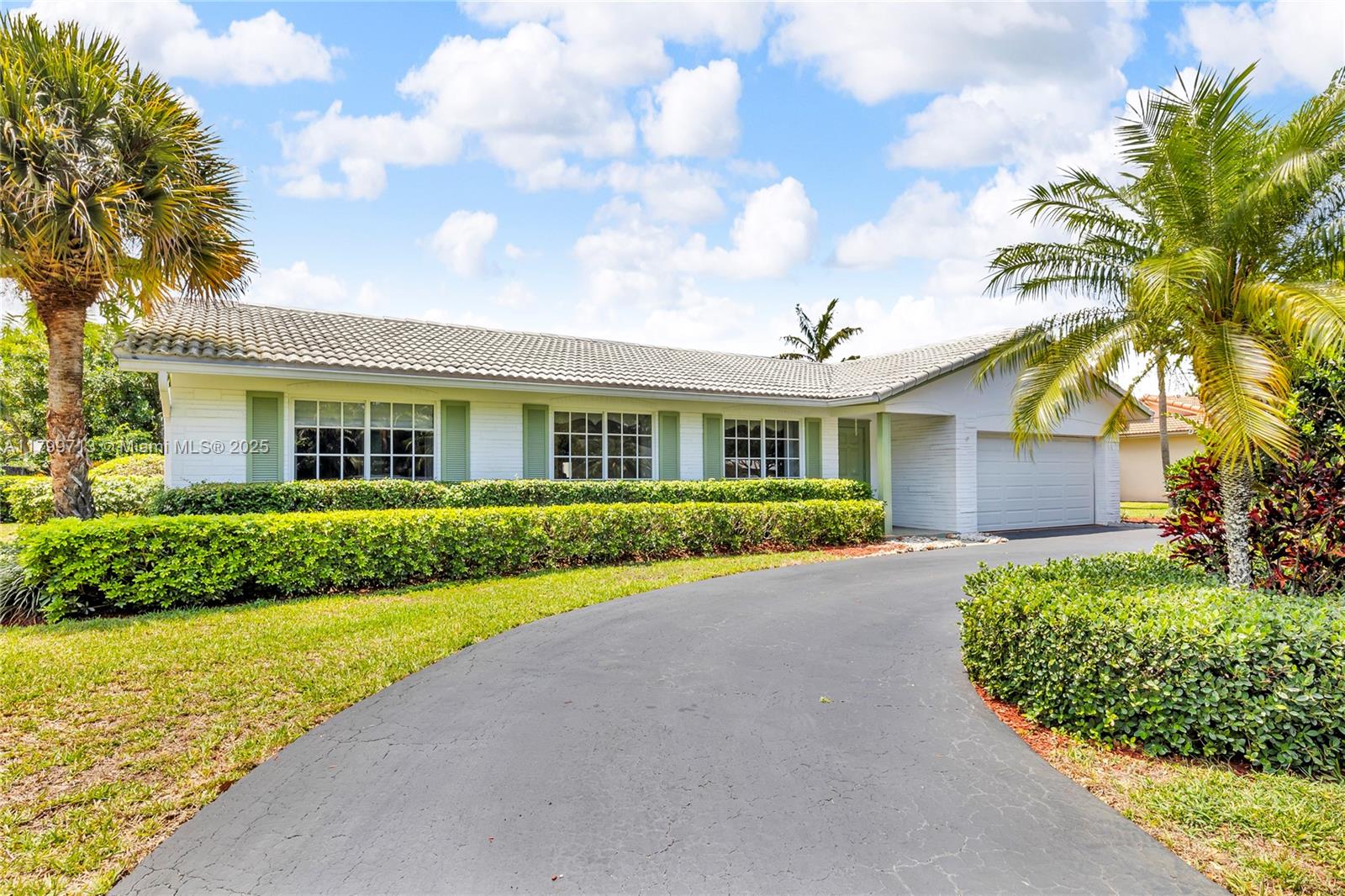 861 SW 58th Ave