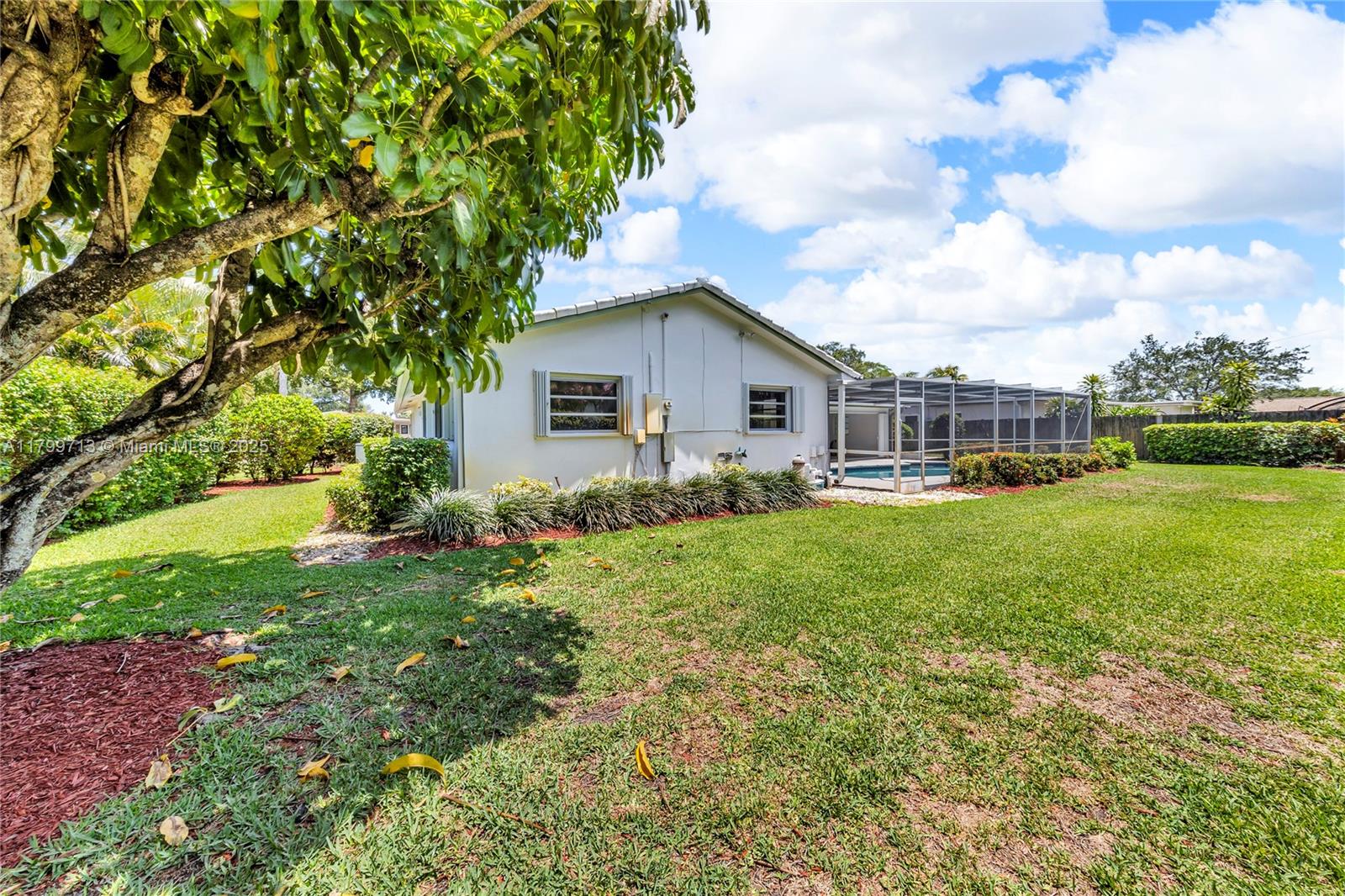 861 SW 58th Ave