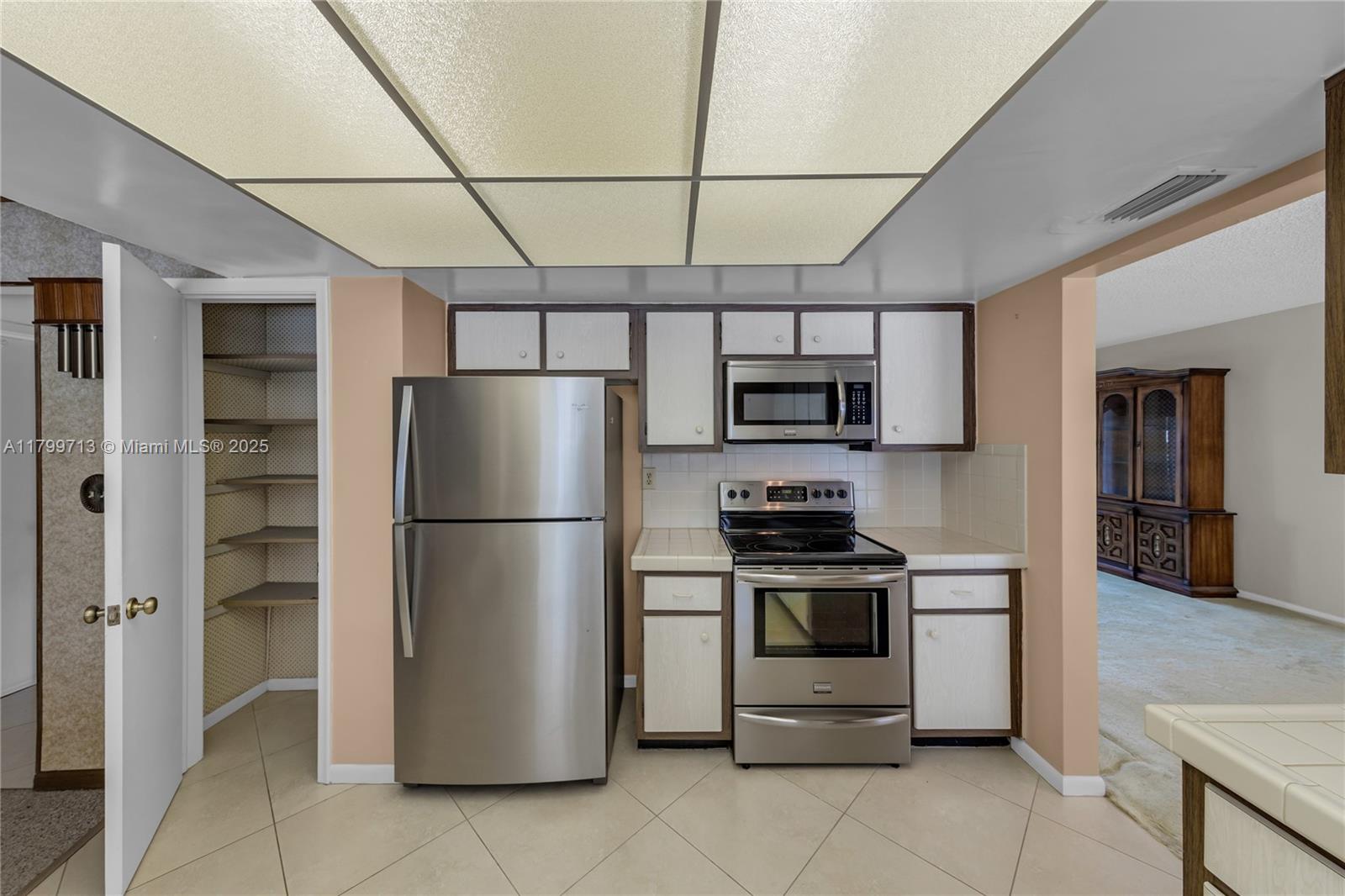 861 SW 58th Ave
