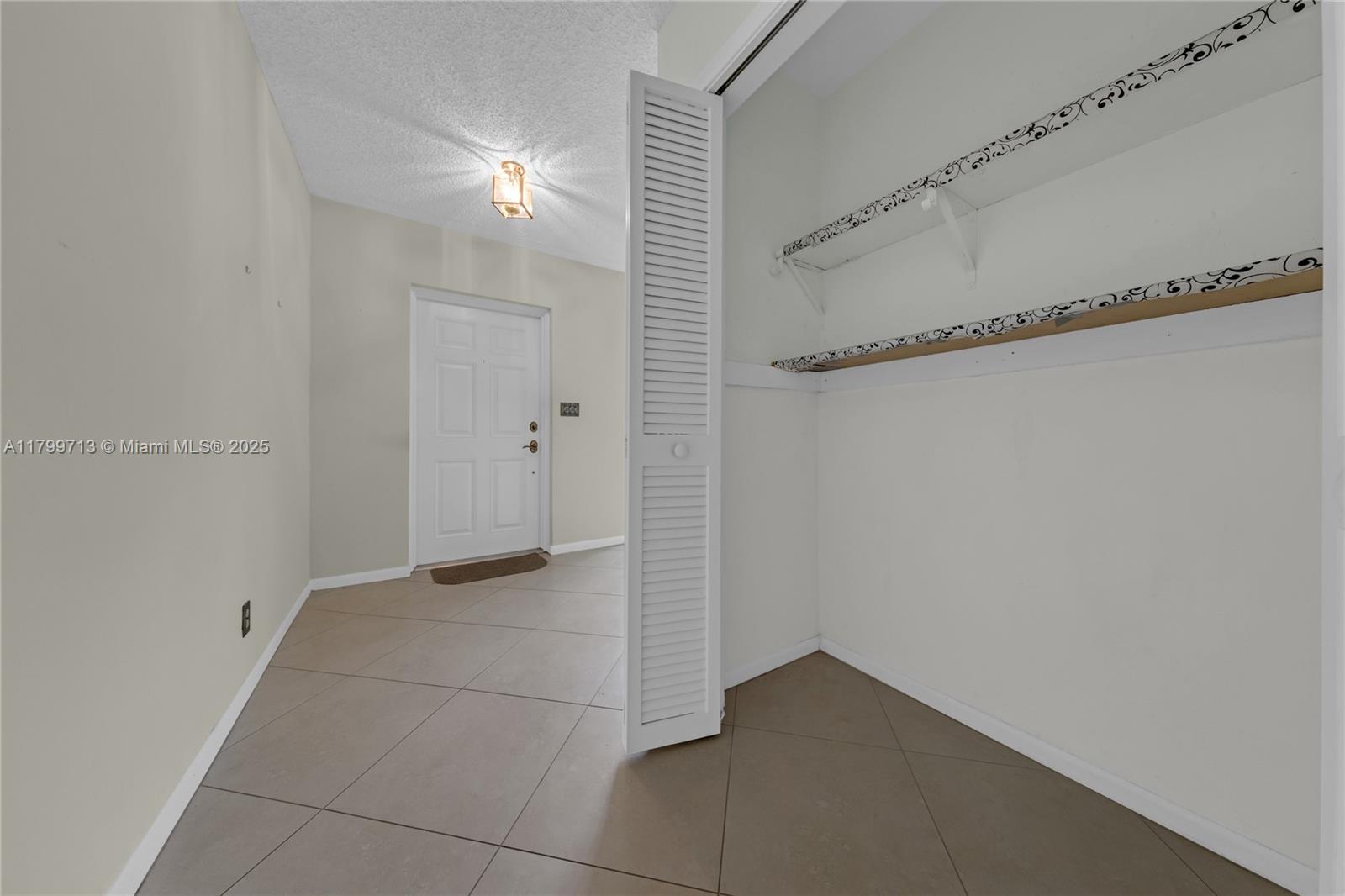 861 SW 58th Ave