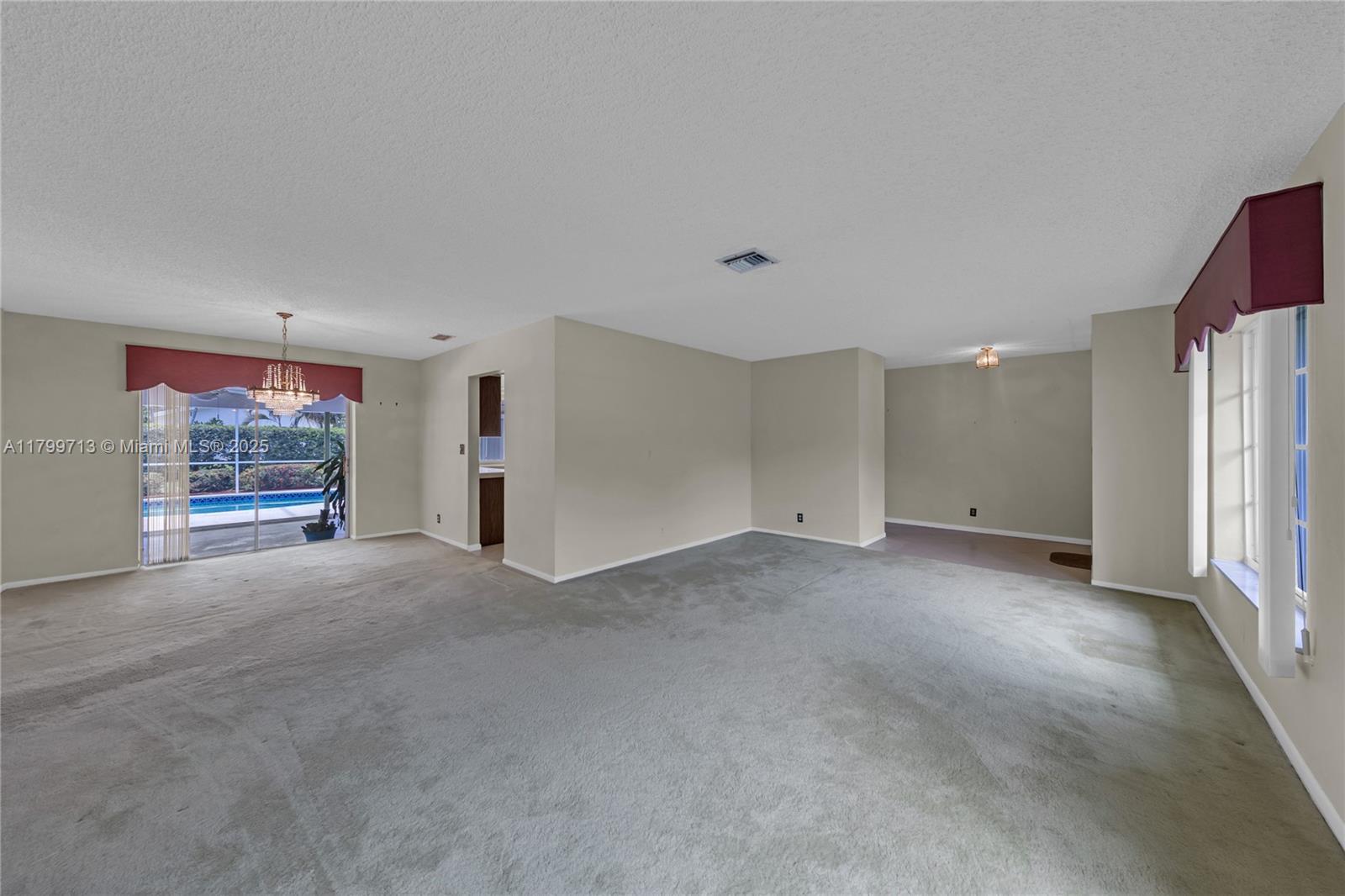 861 SW 58th Ave
