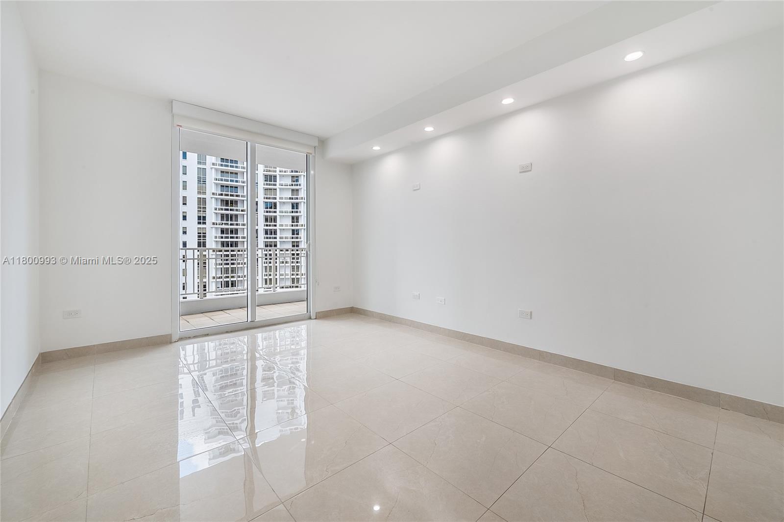 801 Brickell Key Blvd # 2808