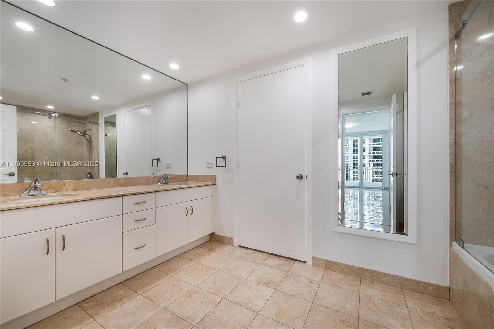 801 Brickell Key Blvd # 2808