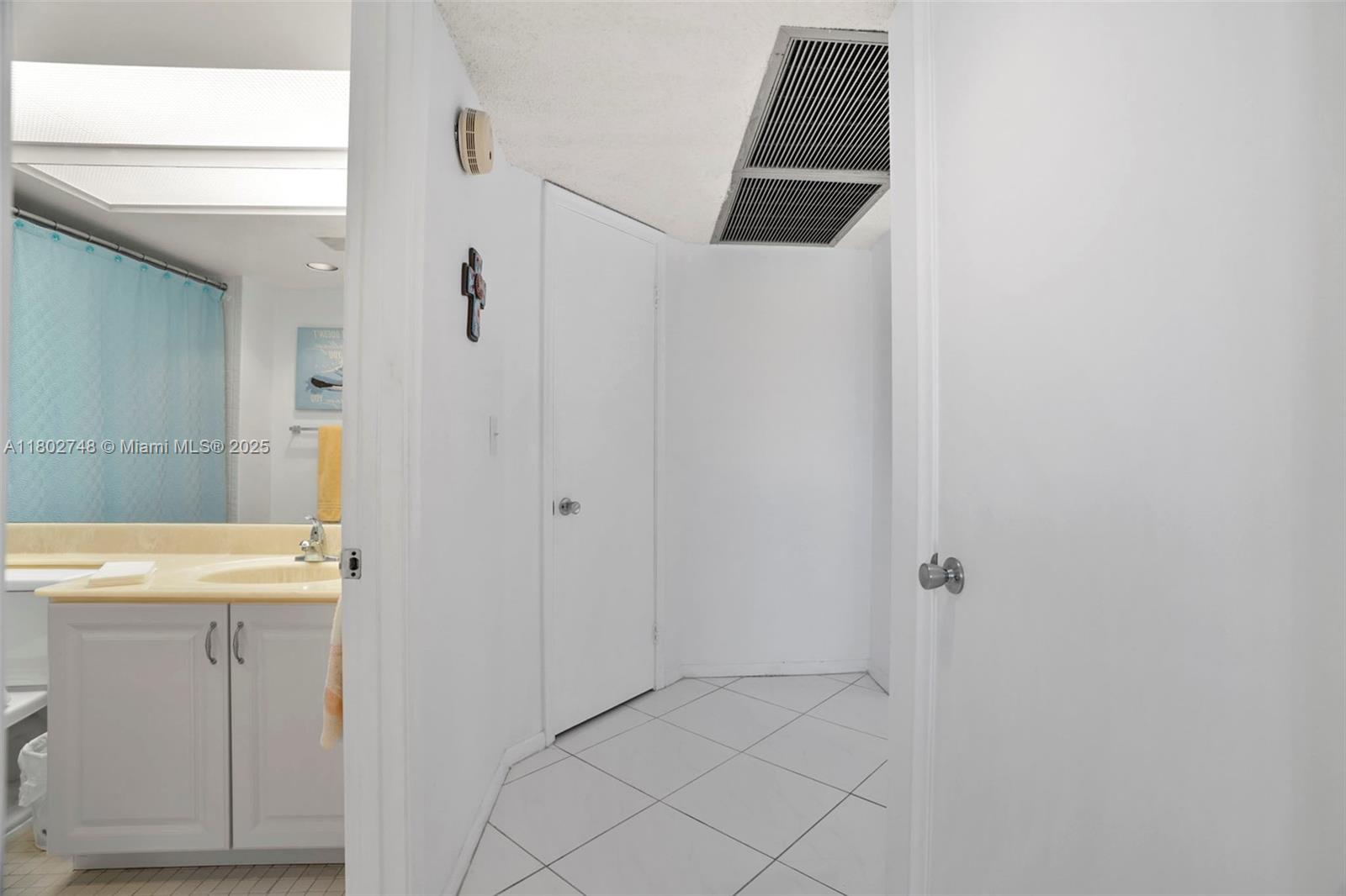 1801 Eleuthera Pt # K3