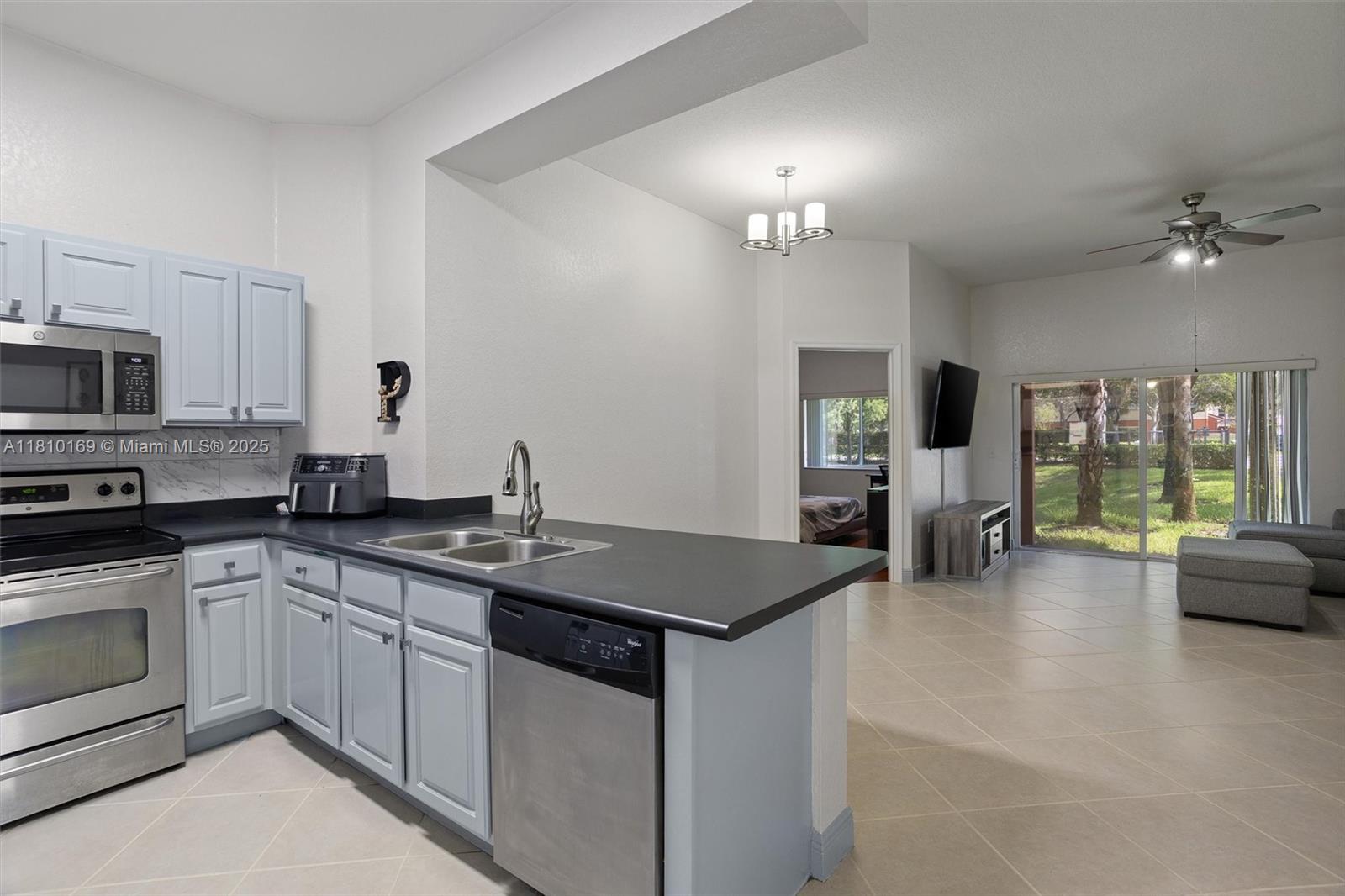 3340 Palomino Dr # 2 Unit: 214-2