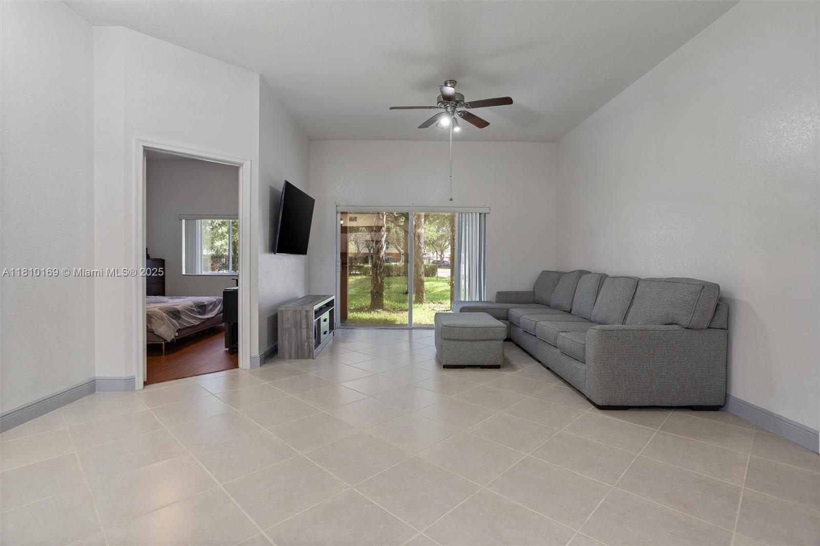 3340 Palomino Dr # 2 Unit: 214-2