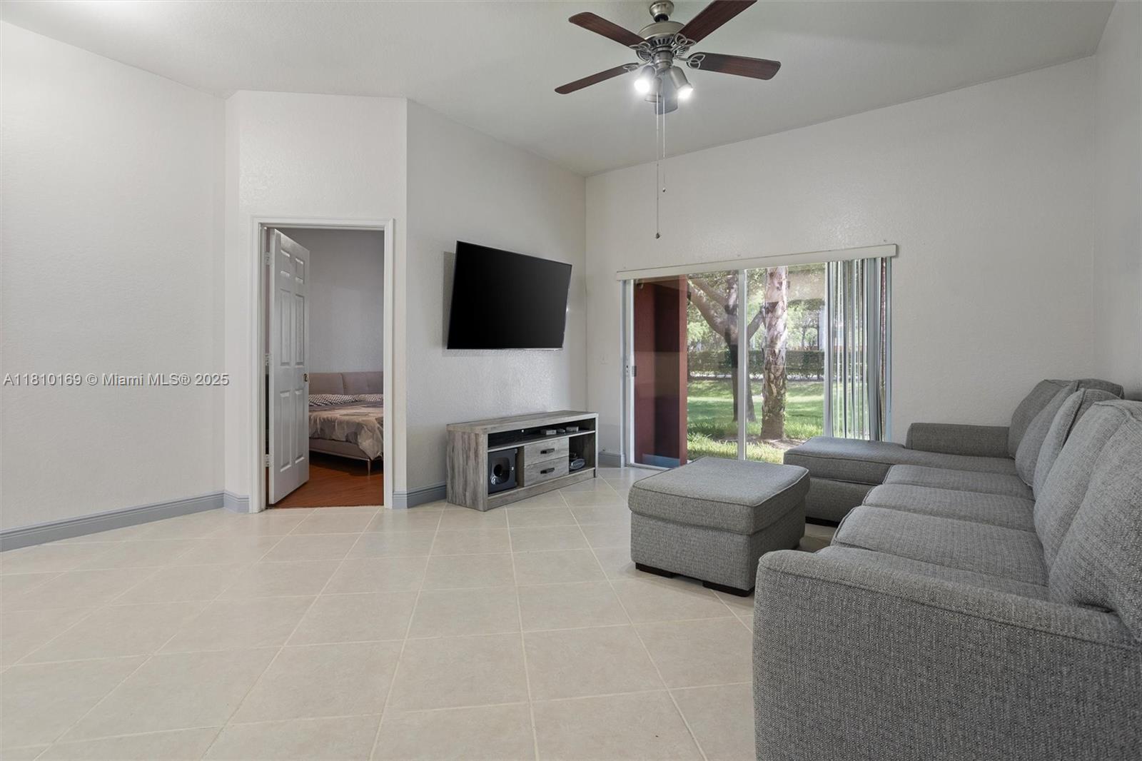3340 Palomino Dr # 2 Unit: 214-2