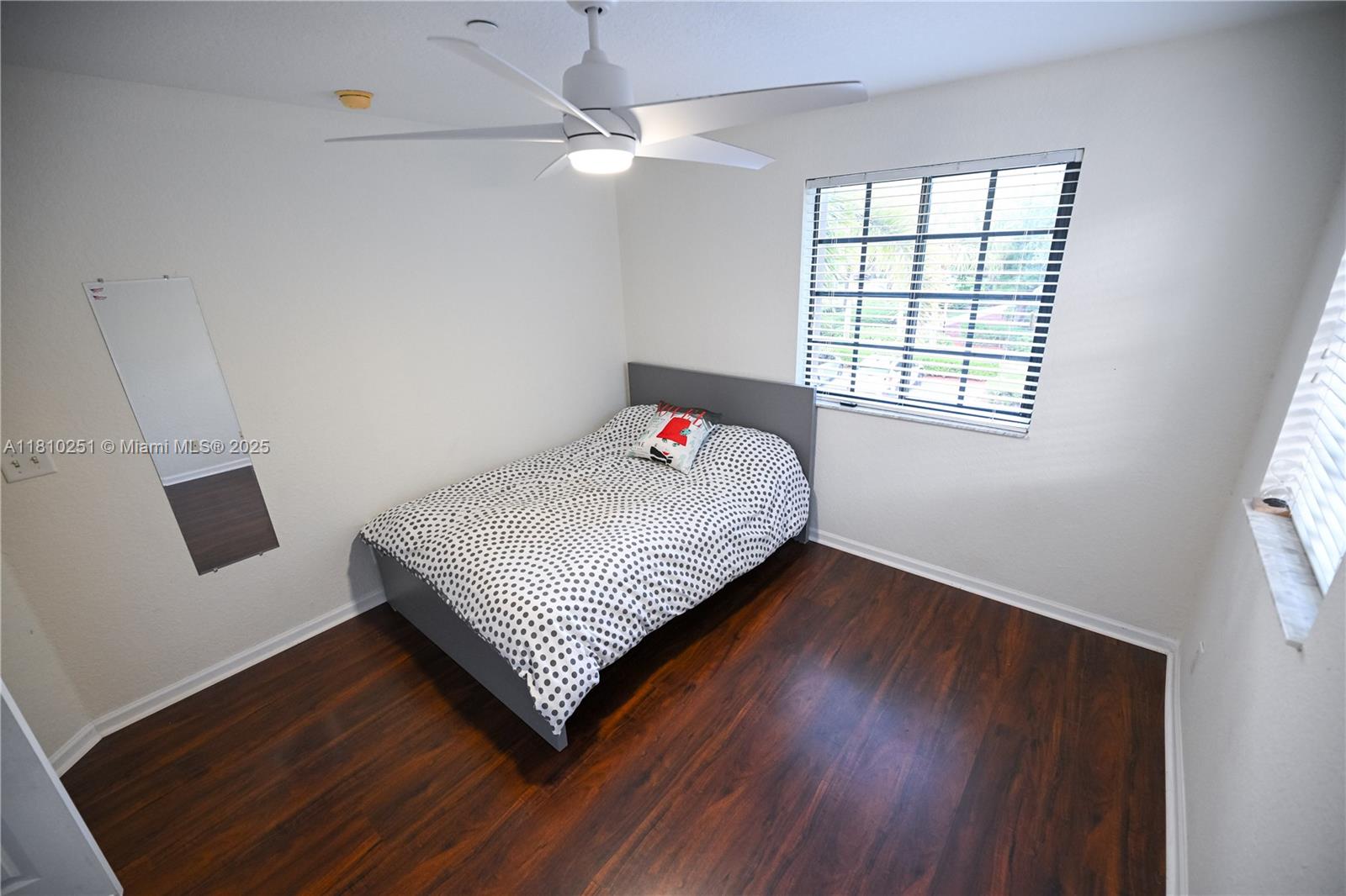 3963 Orange Tree Ln