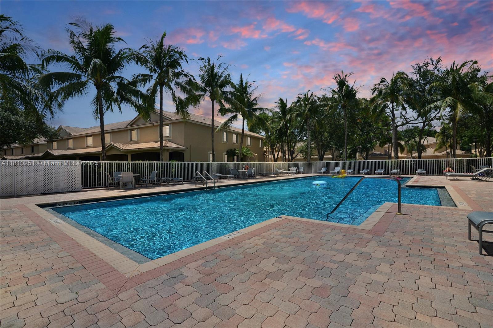 3963 Orange Tree Ln