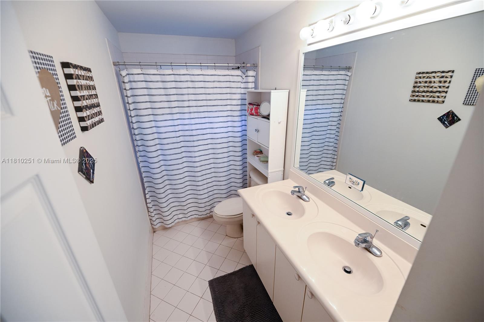 3963 Orange Tree Ln