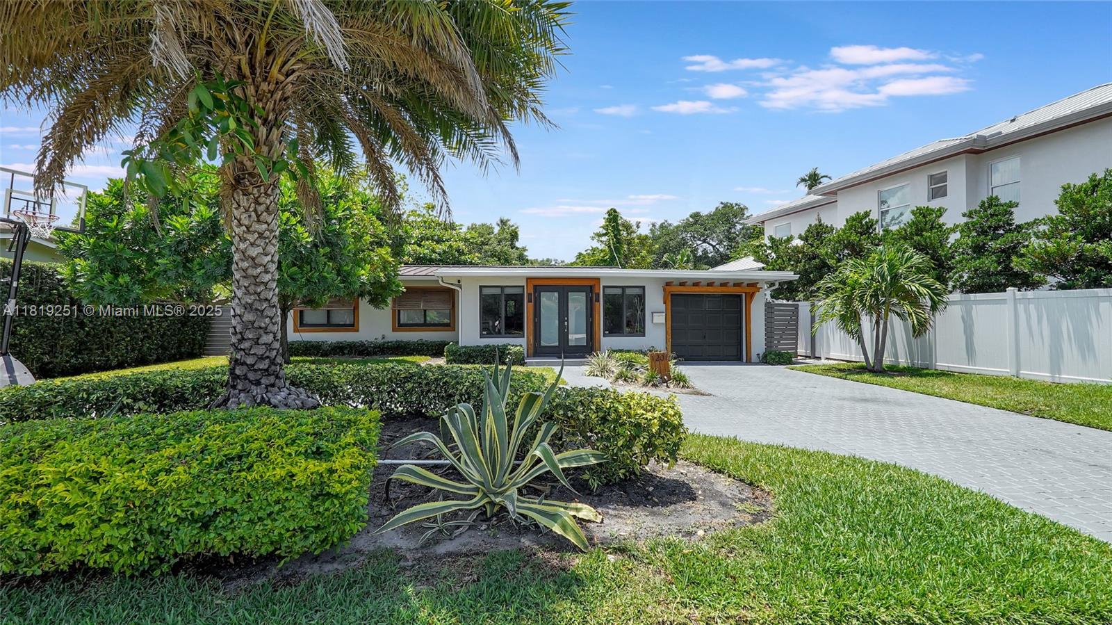 1207 Cordova Rd