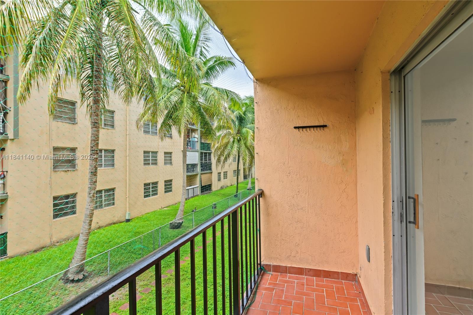 325 NW 72nd Ave # 203