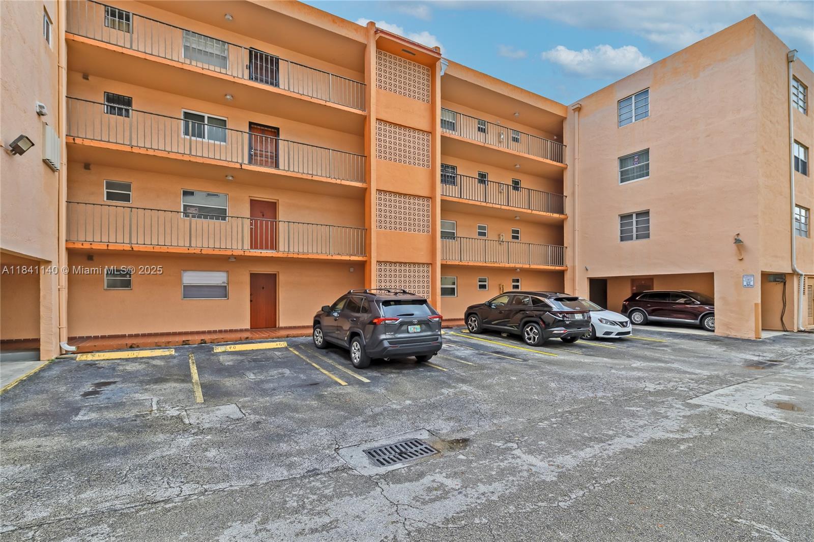 325 NW 72nd Ave # 203