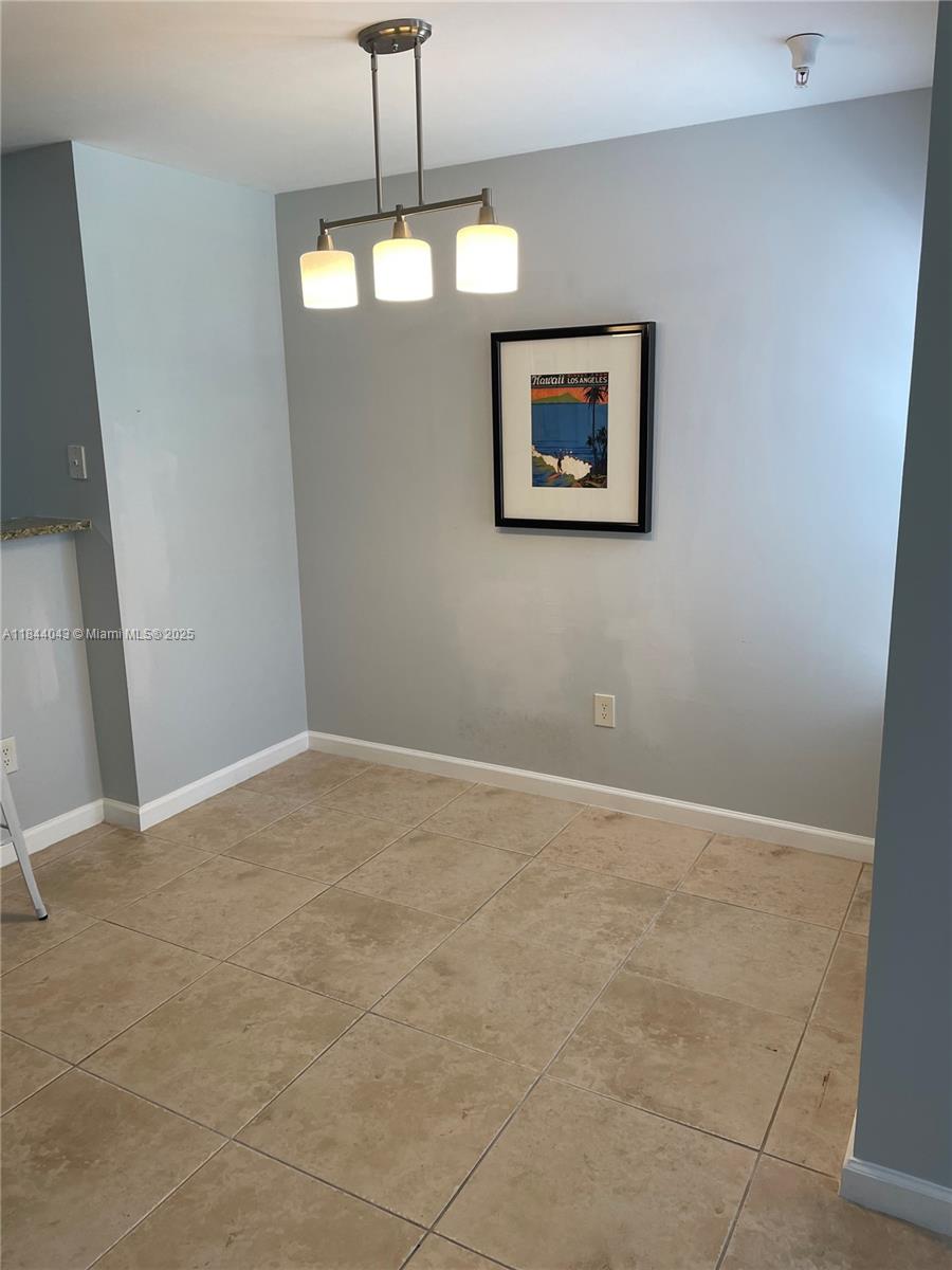 1165 Crystal Way Unit: E