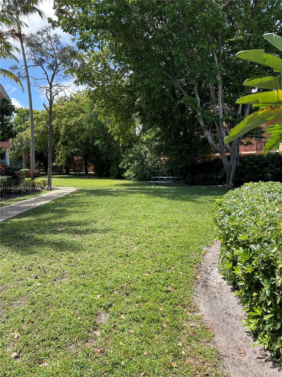 1165 Crystal Way Unit: E