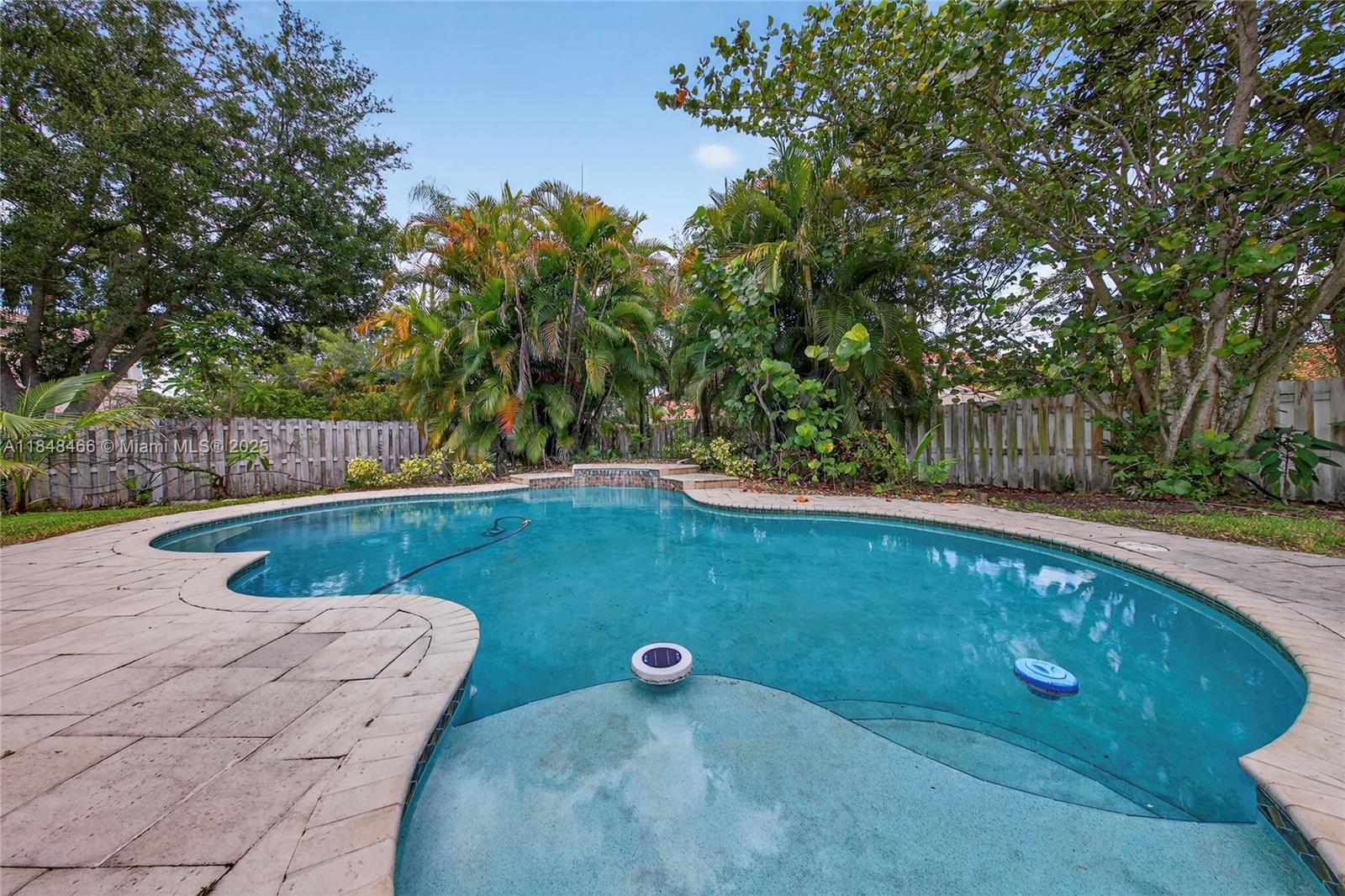704 Lake Blvd