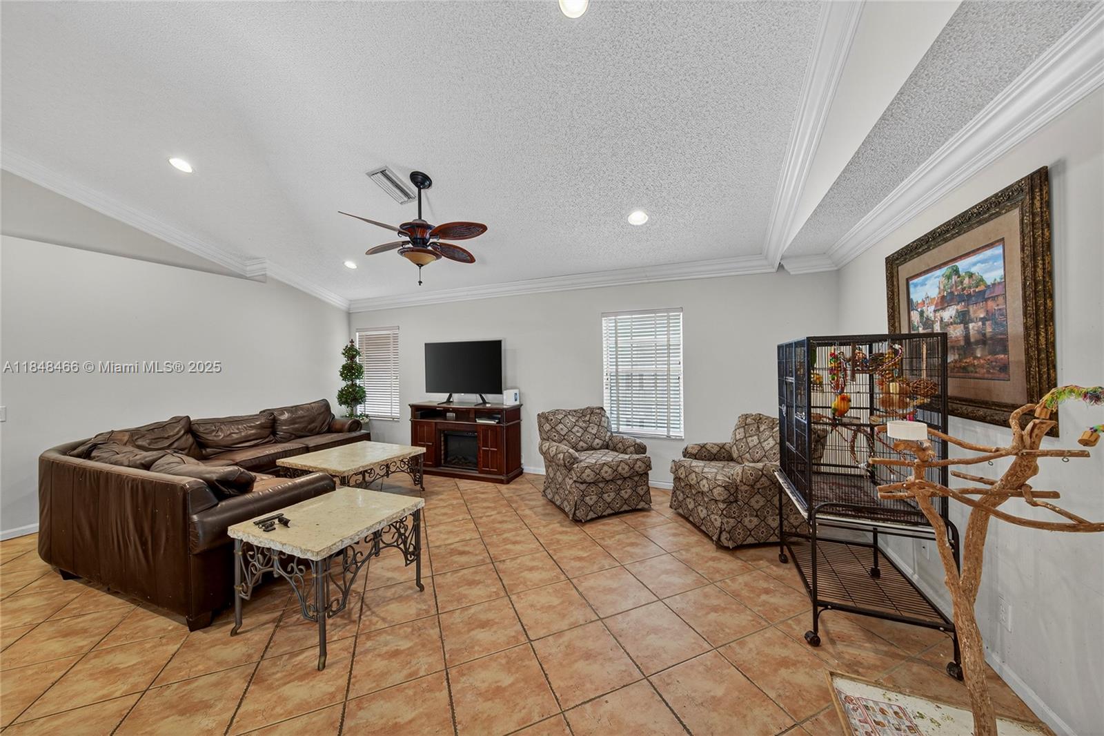 704 Lake Blvd