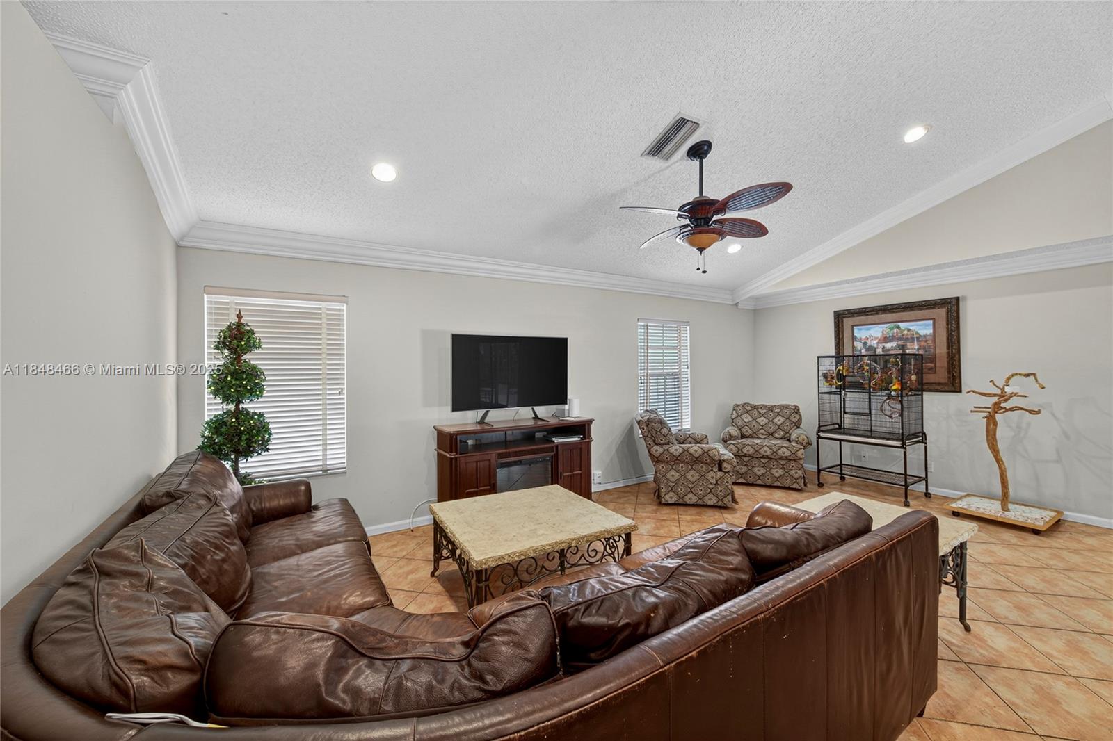 704 Lake Blvd
