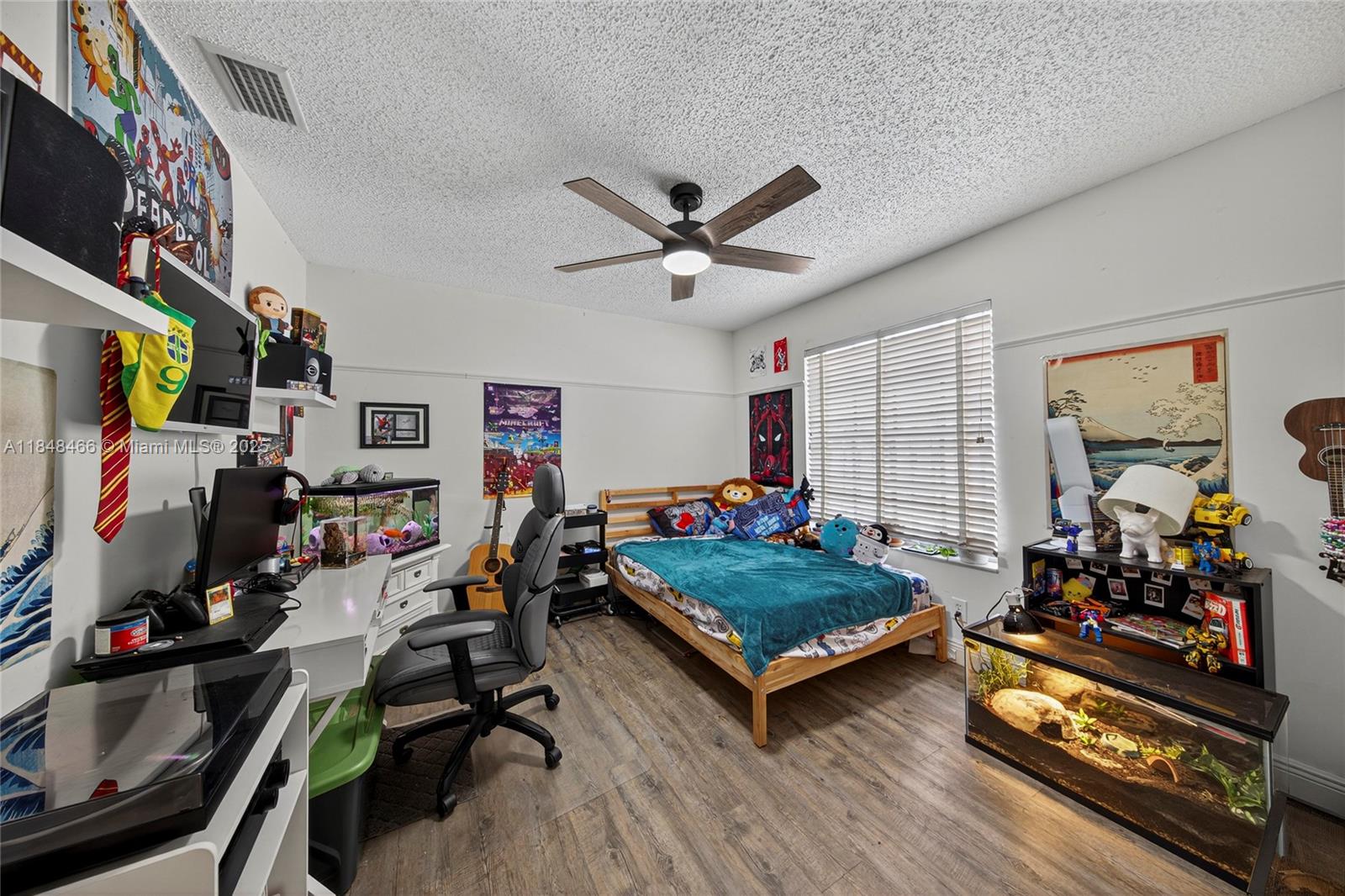 704 Lake Blvd