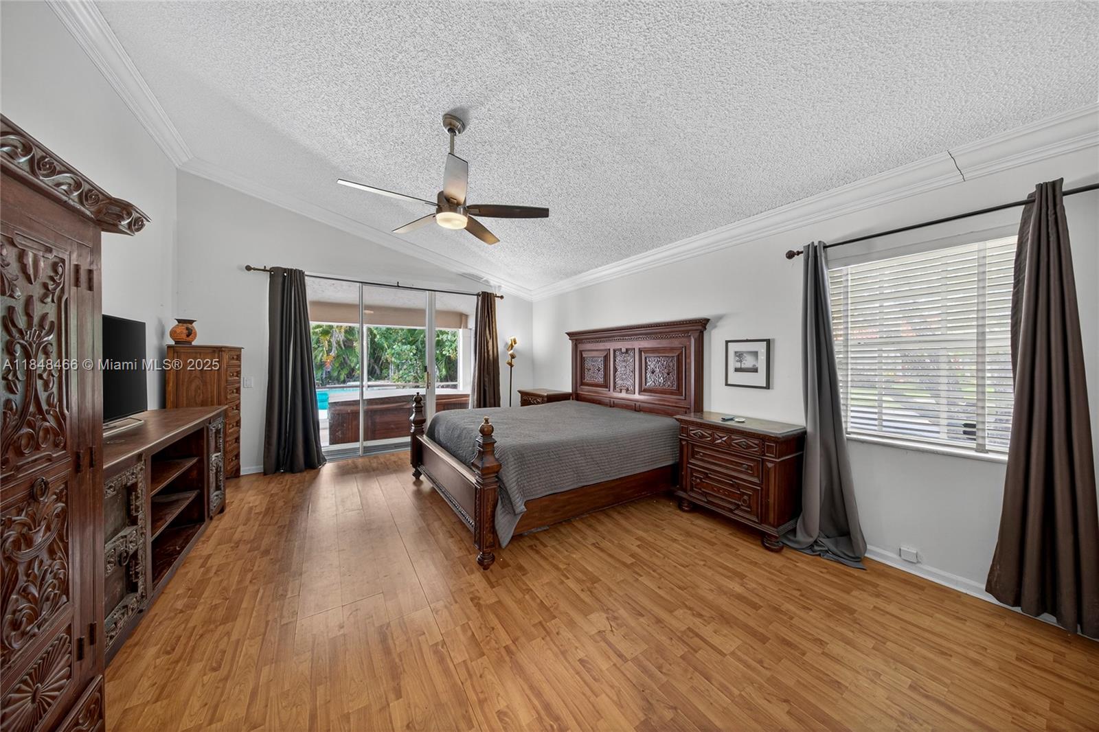704 Lake Blvd