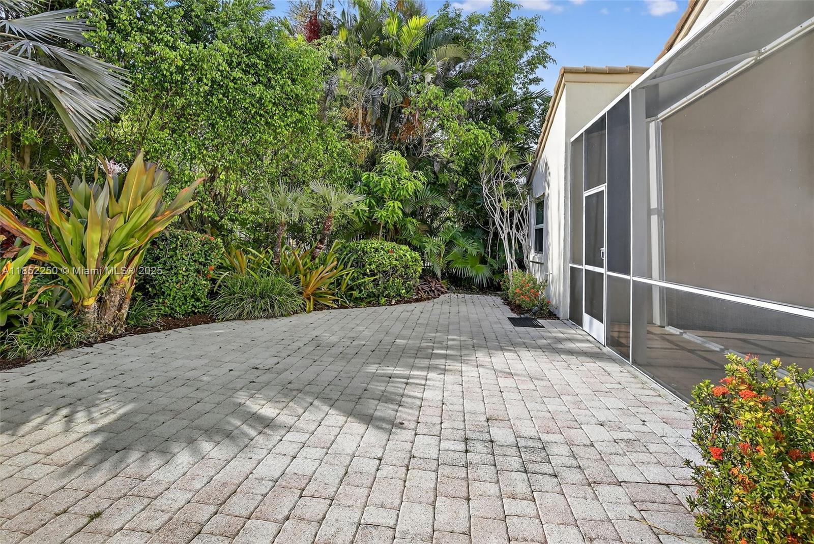 372 Cameron Dr