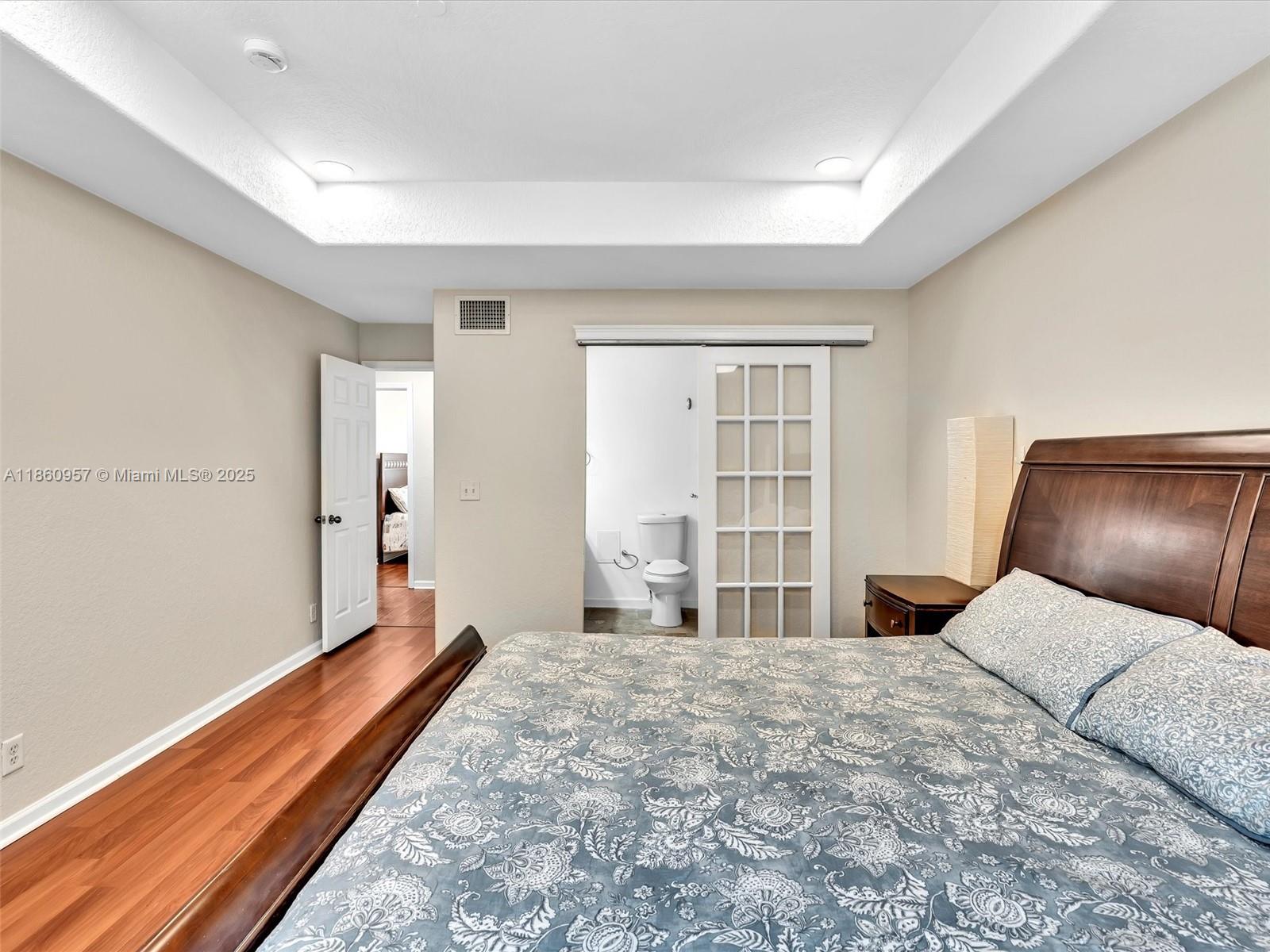 3853 Tree Top Dr