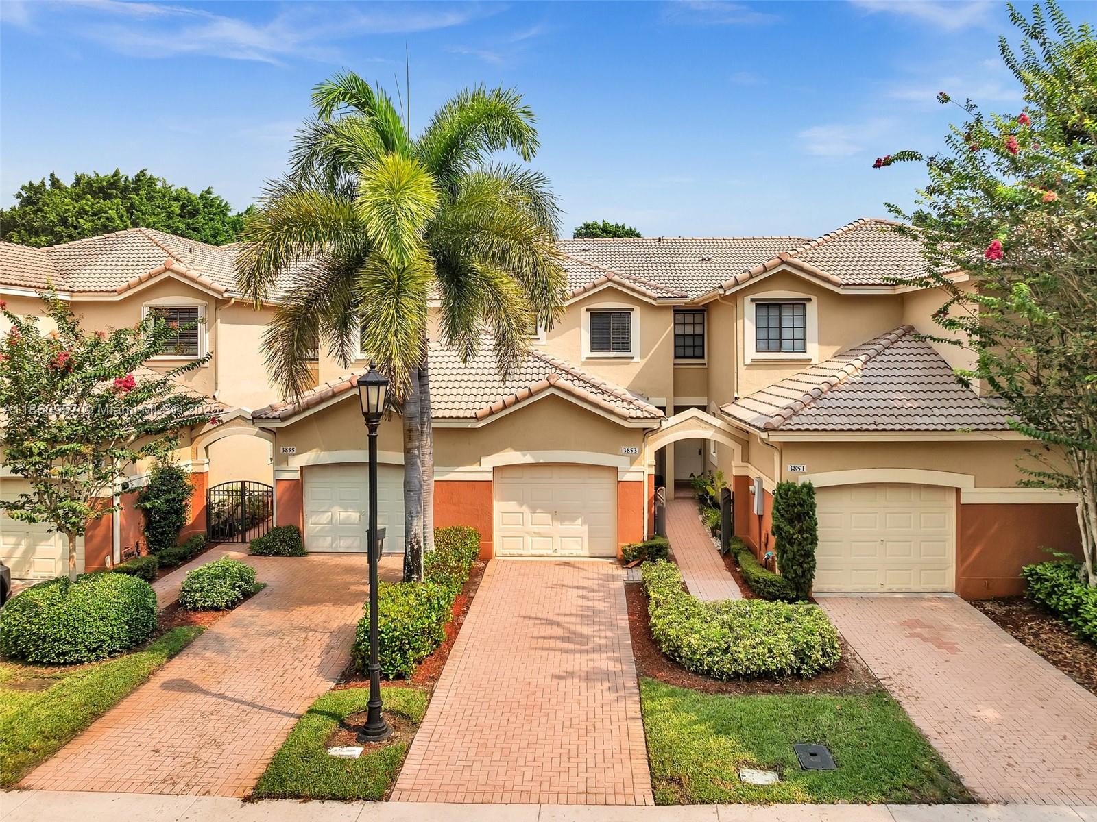 3853 Tree Top Dr