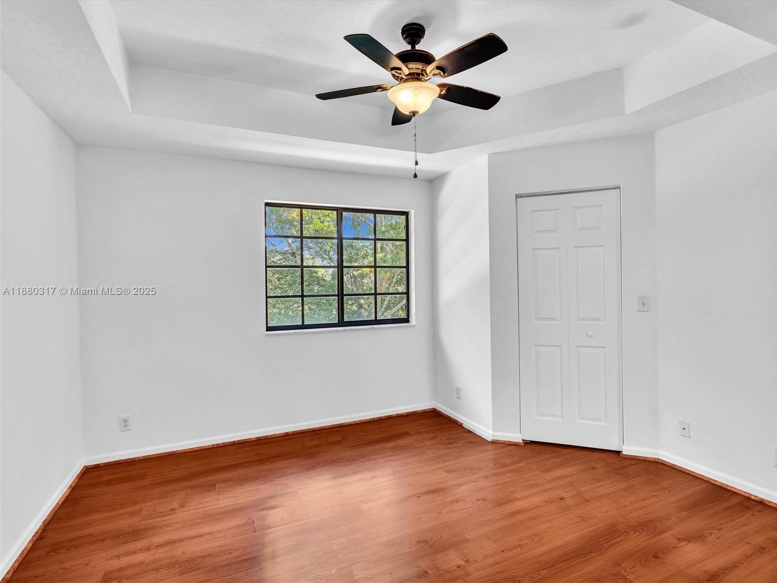 3865 Tree Top Dr