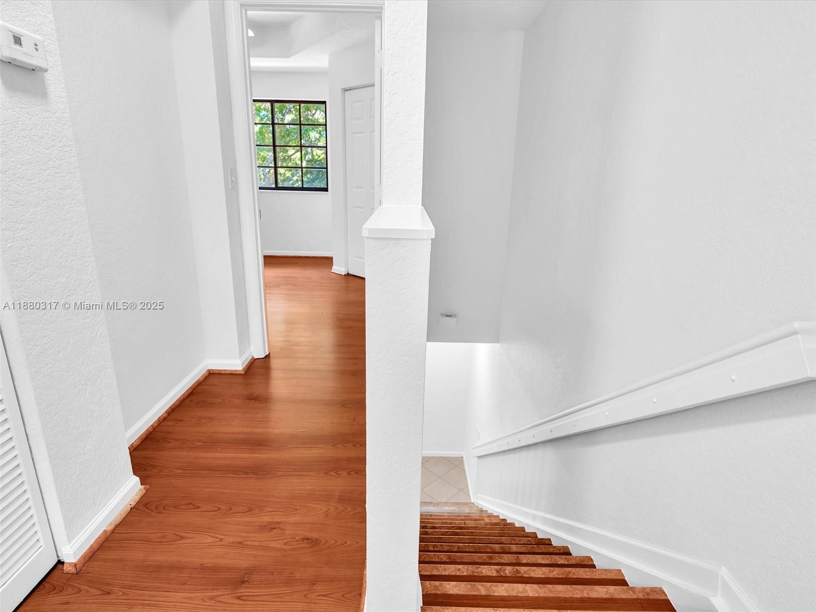 3865 Tree Top Dr