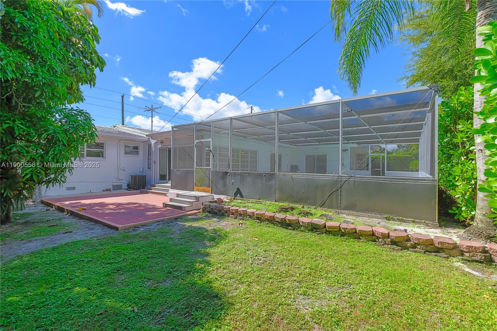 195 NW 103rd St
