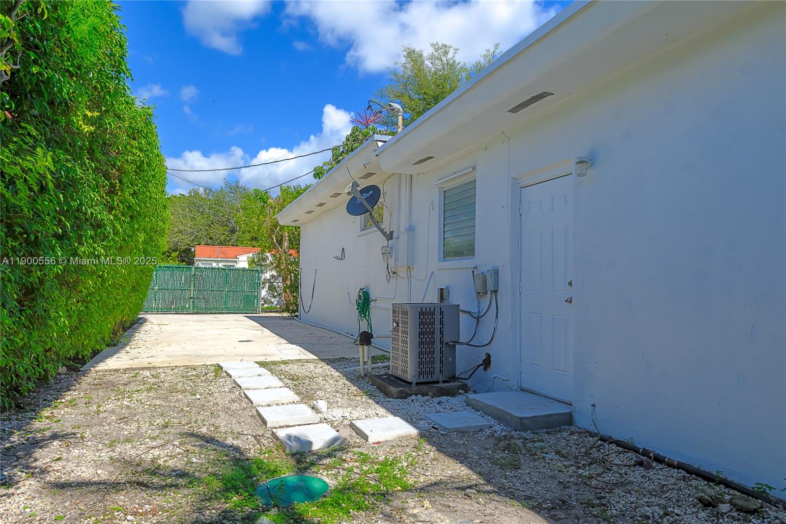 195 NW 103rd St