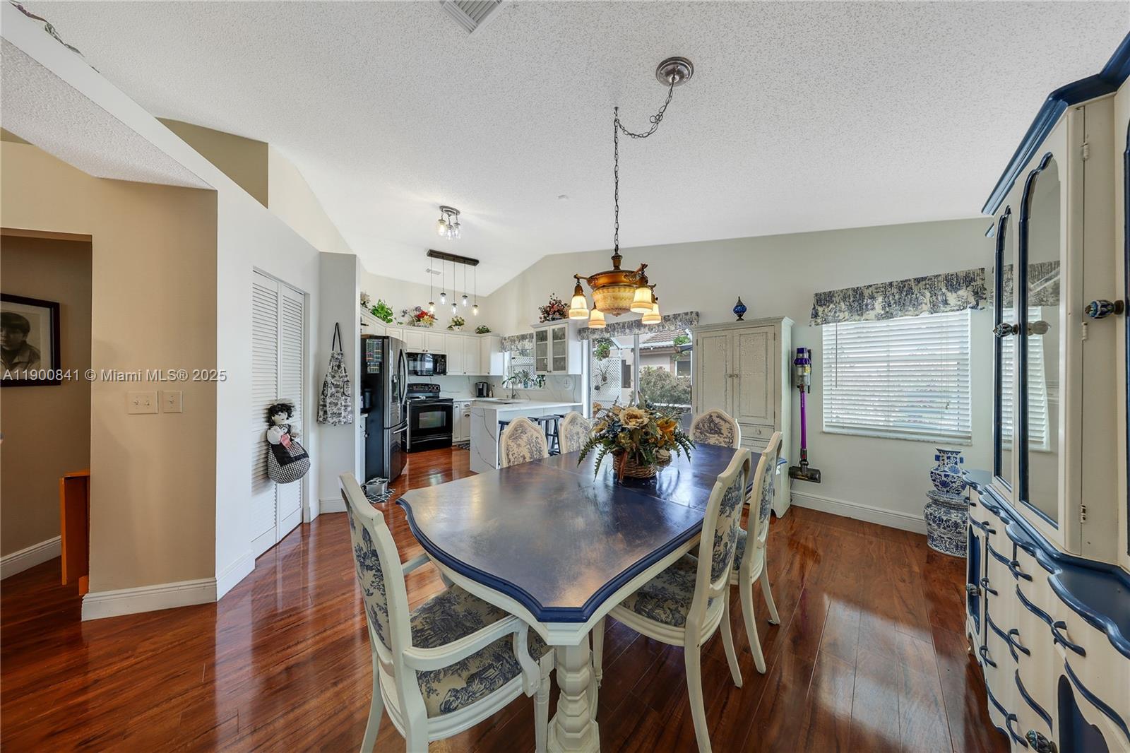 18411 NW 18th St, Pembroke Pines