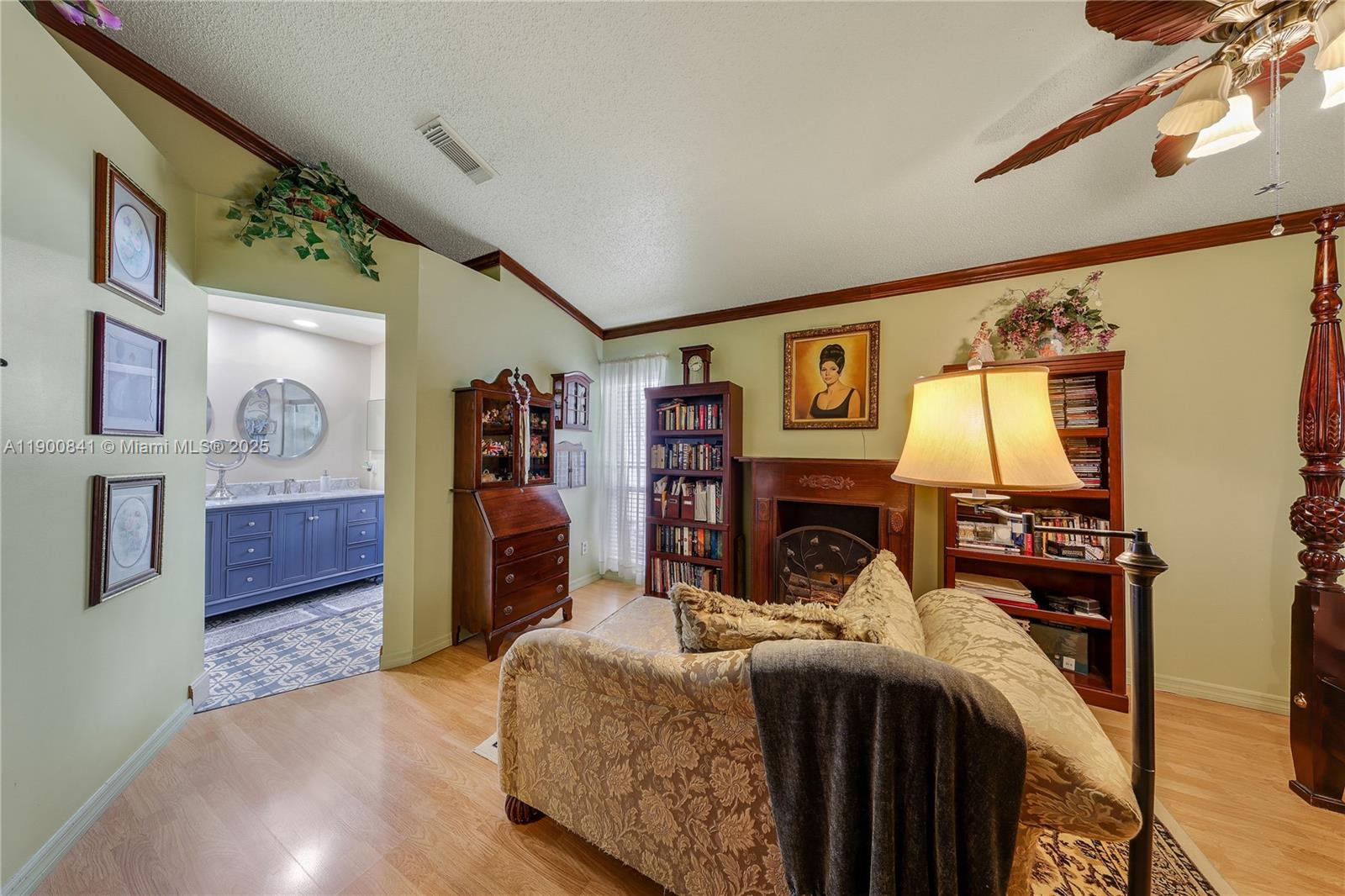 18411 NW 18th St, Pembroke Pines