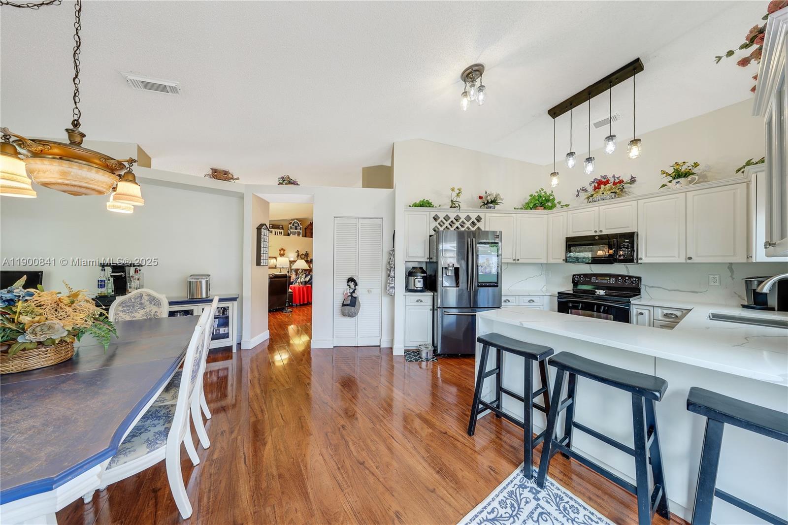 18411 NW 18th St, Pembroke Pines