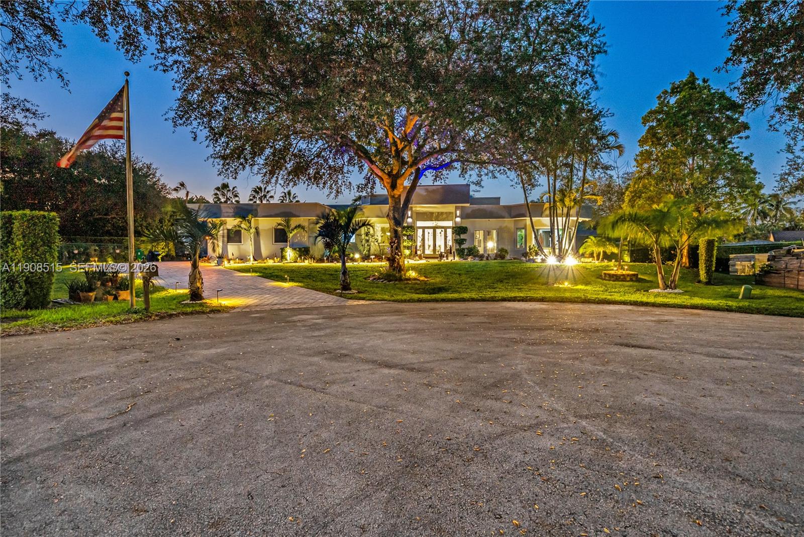 11135 SW 57th Ct