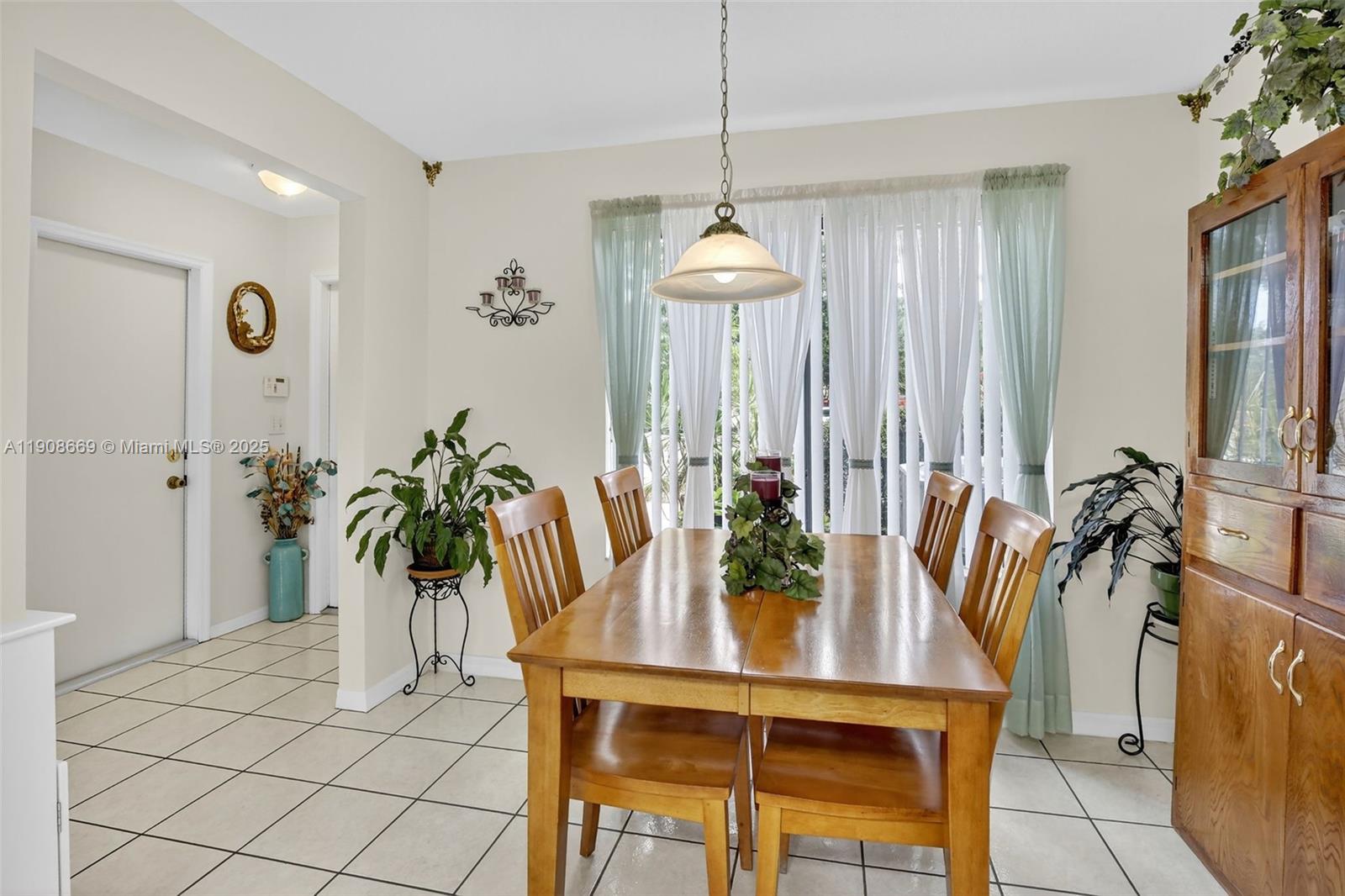 1413 SW 109th Way
