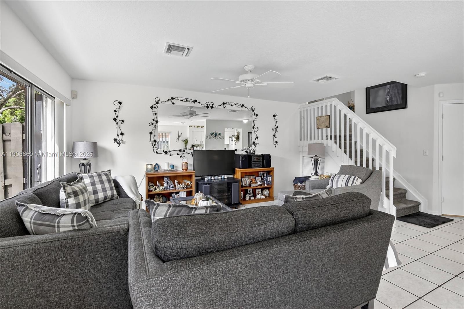 1413 SW 109th Way