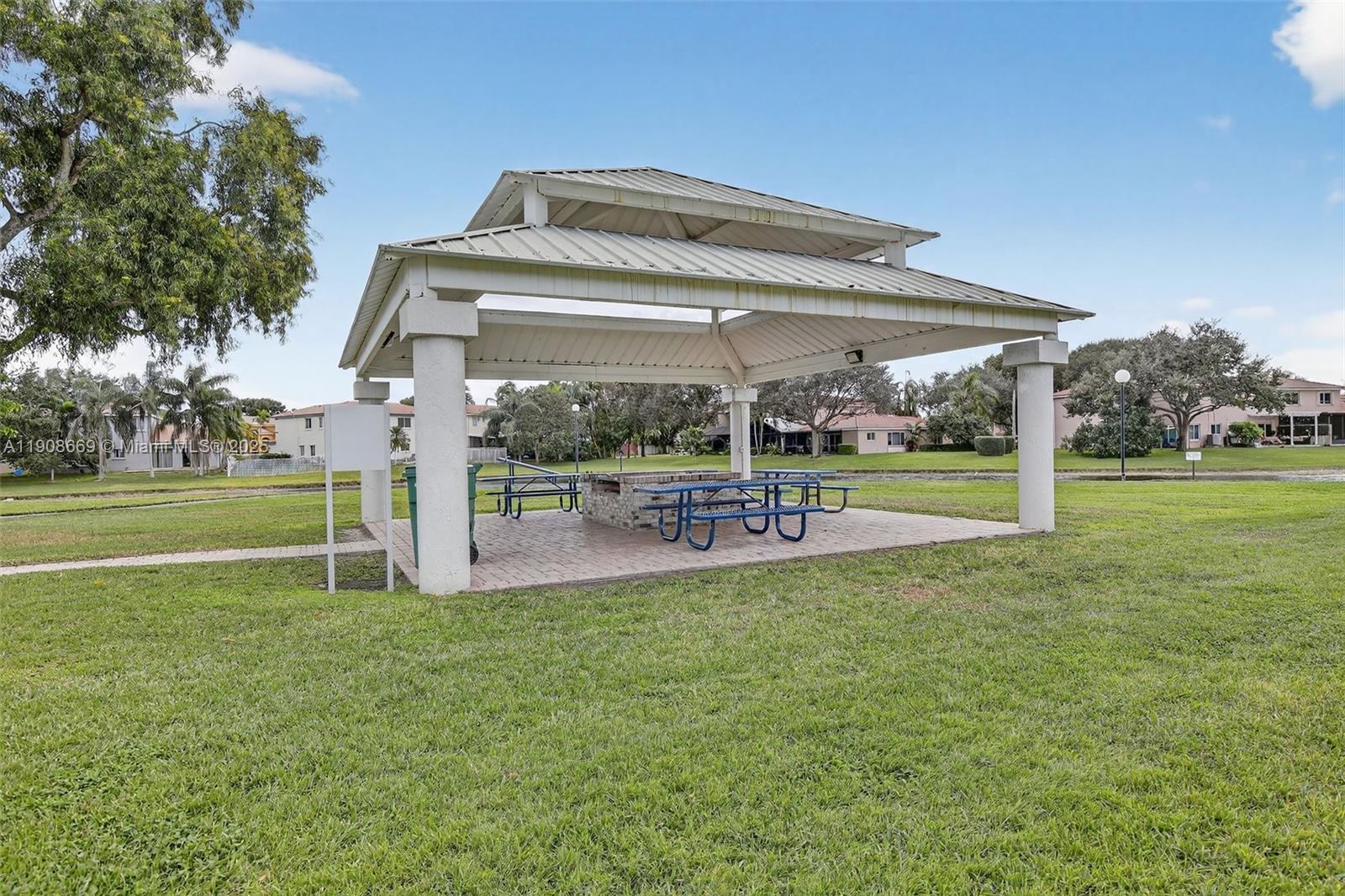 1413 SW 109th Way