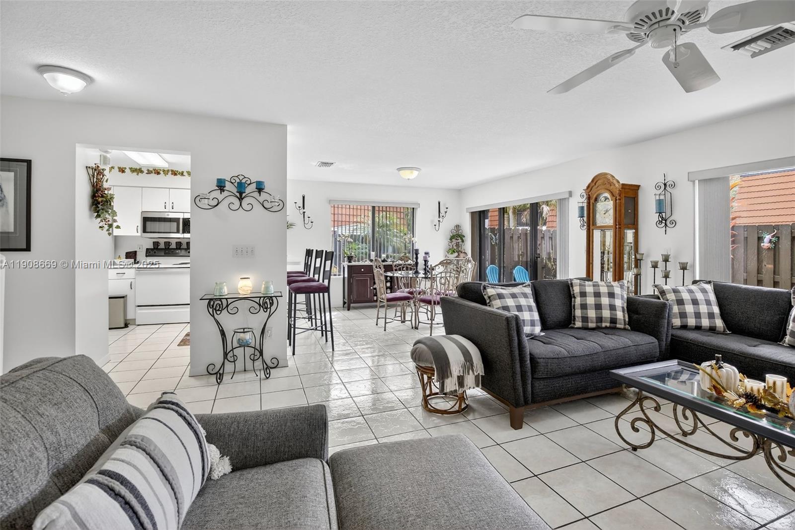 1413 SW 109th Way
