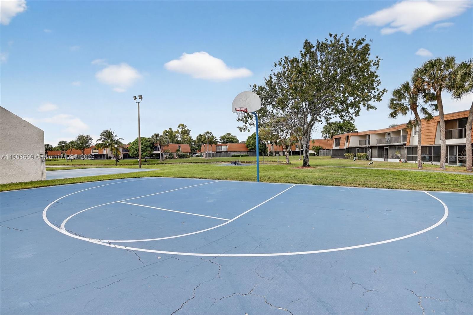 1413 SW 109th Way