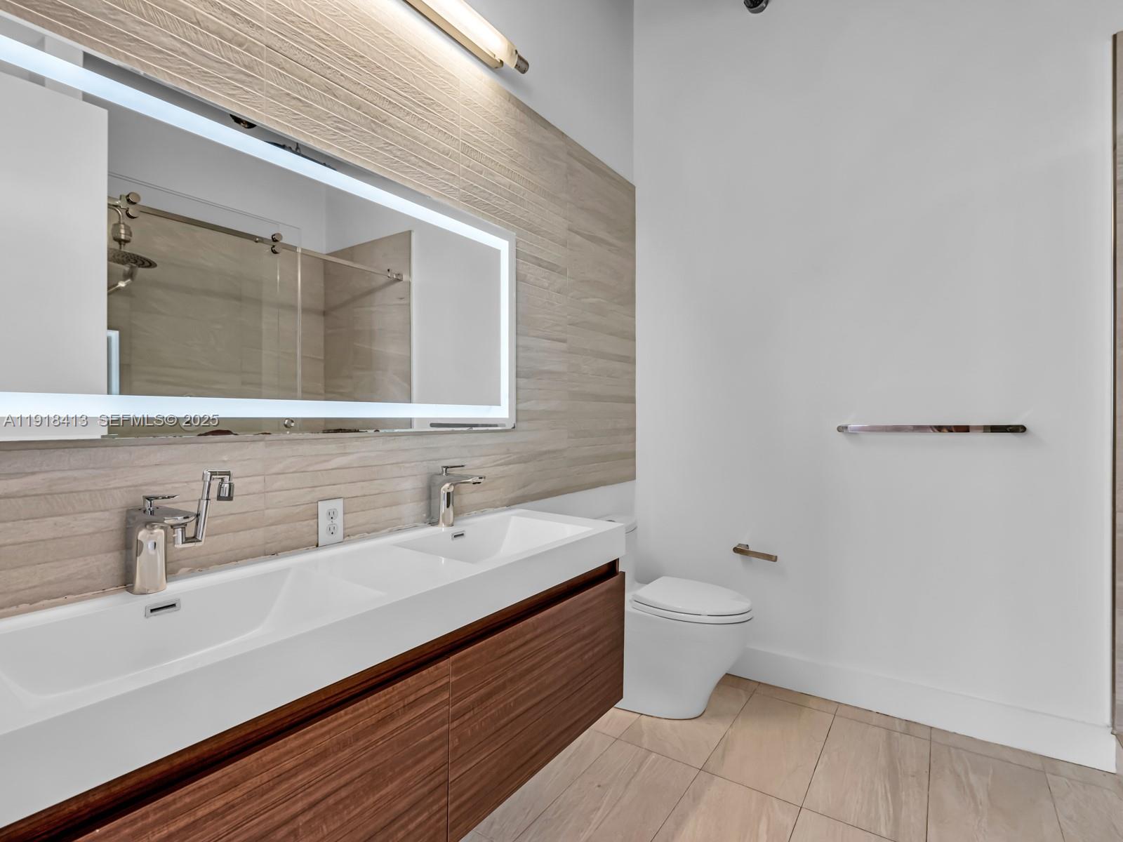 411 NW 1st Ave # 401