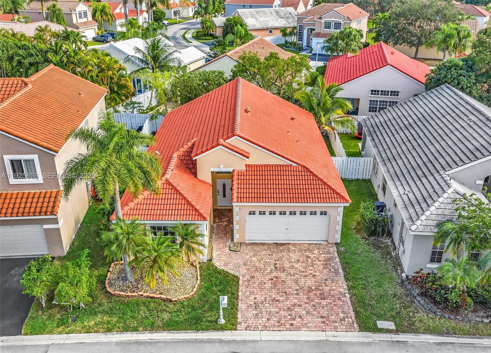 255 Somerset Way